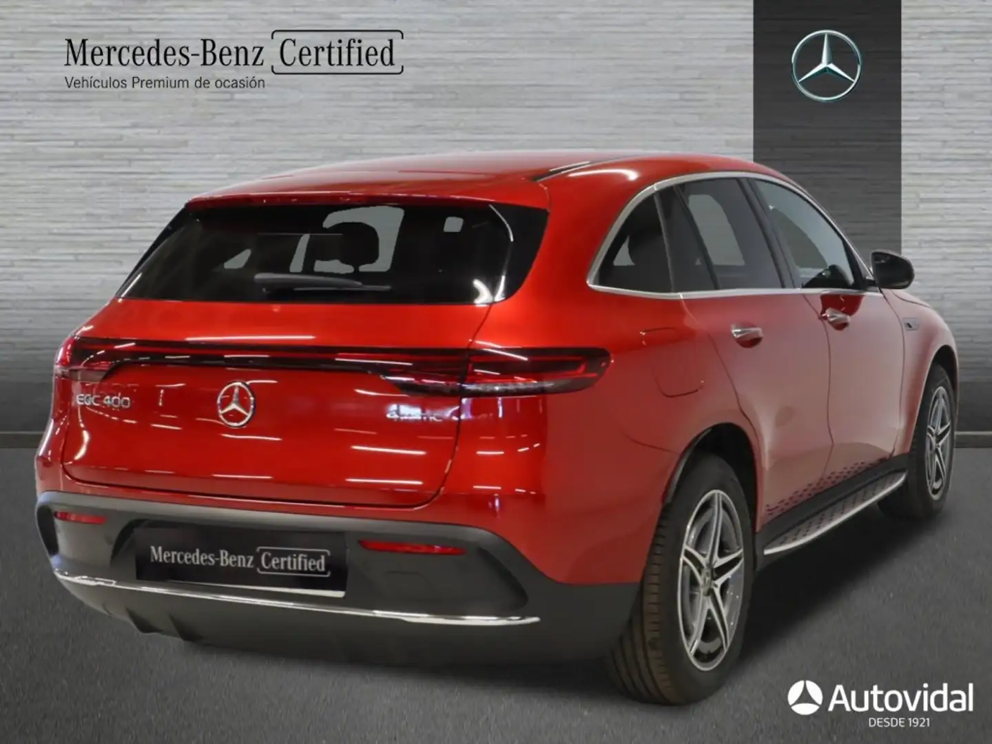 Mercedes-Benz EQC 400 4MATIC Rojo - 2