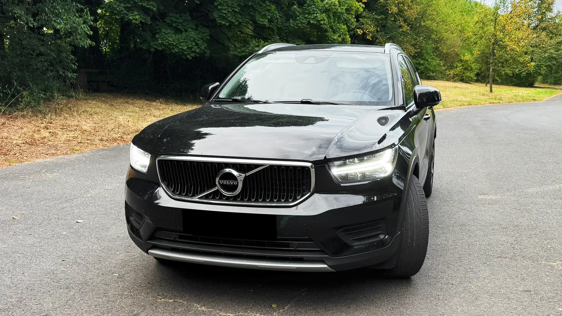 Volvo XC40 XC40 T2 Momentum Schwarz - 2