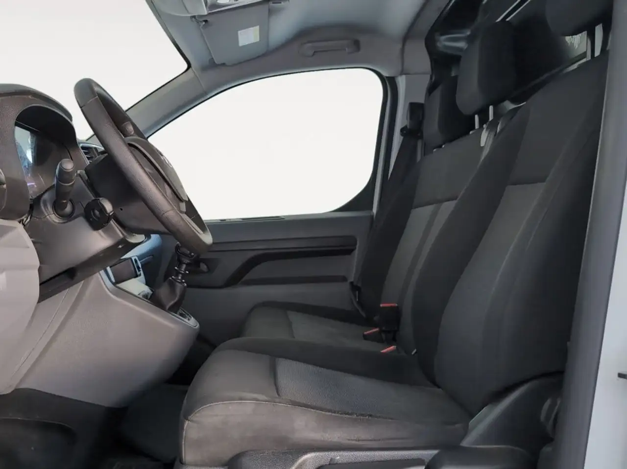 2022 Toyota Proace Van Media L1 1.5D GX 100, photograph 11