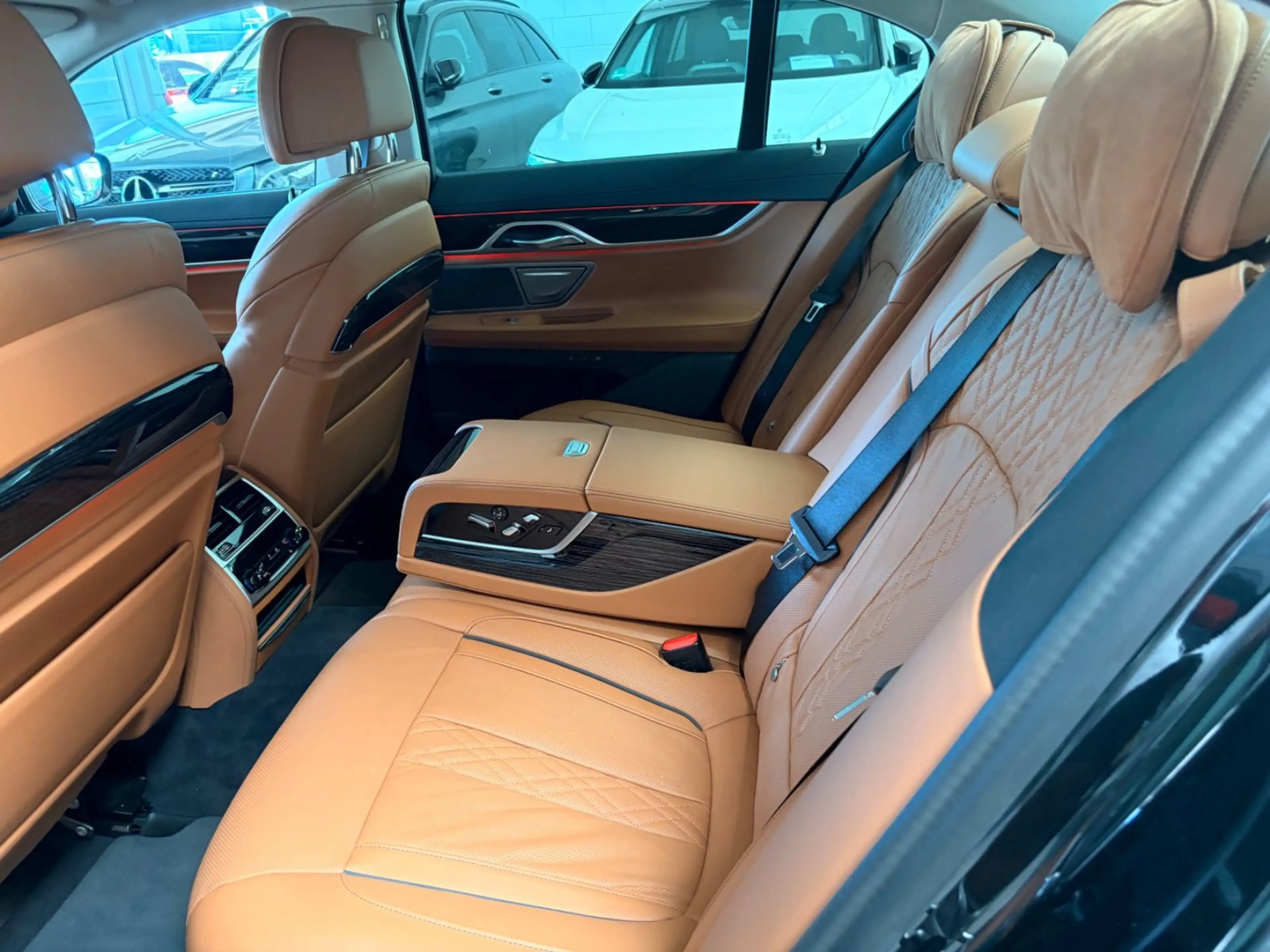 BMW 740 d xDrive Executive Drive Pro Glasdach — photo 15