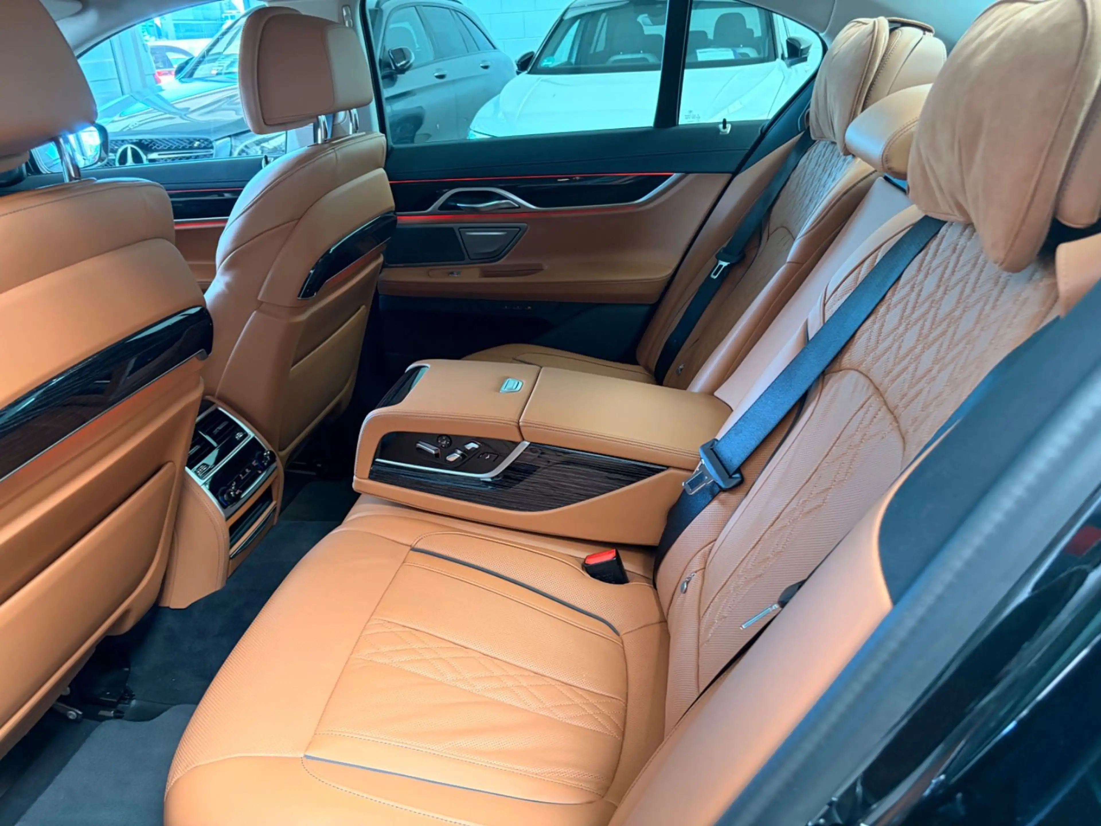 BMW 740 d xDrive Executive Drive Pro Glasdach — photo 14