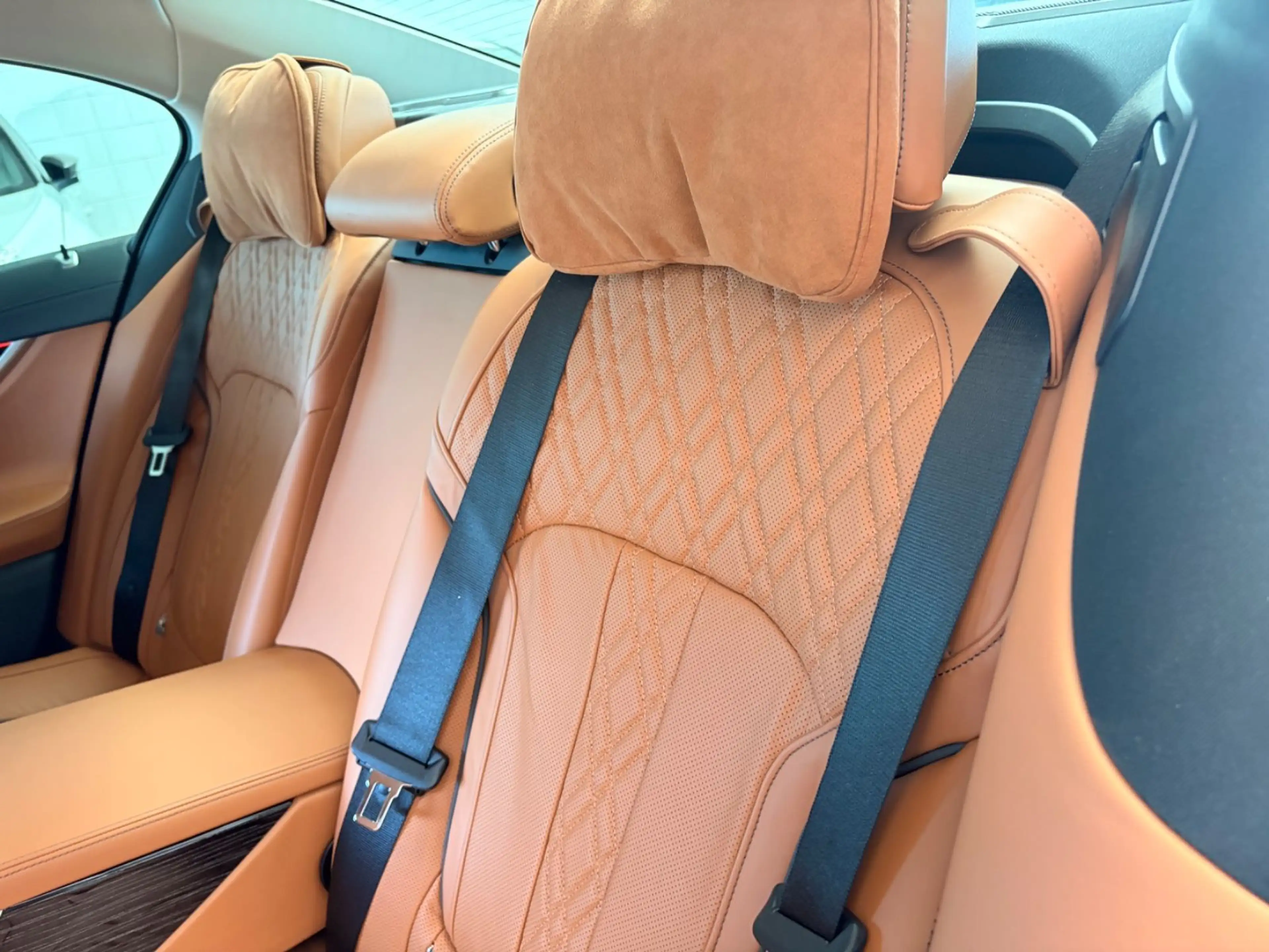 BMW 740 d xDrive Executive Drive Pro Glasdach — photo 10