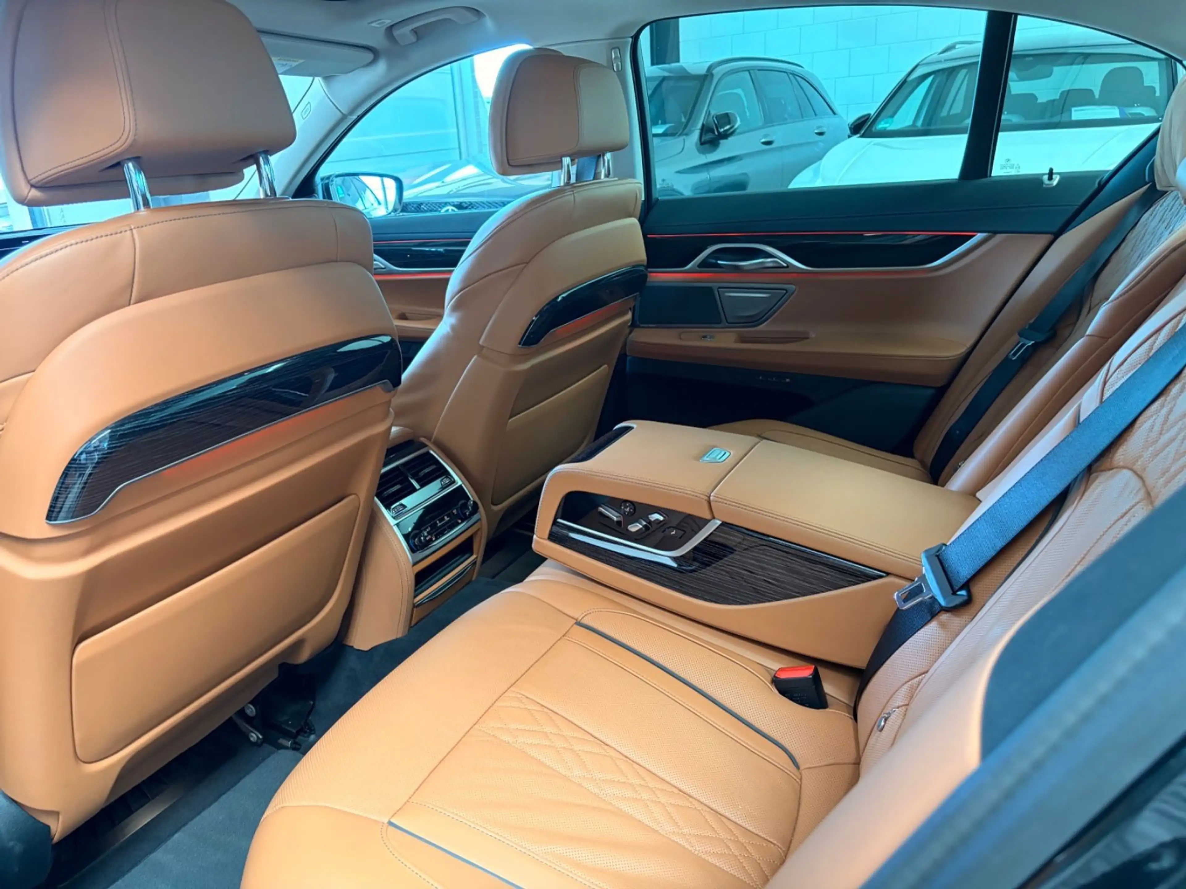 BMW 740 d xDrive Executive Drive Pro Glasdach — photo 11