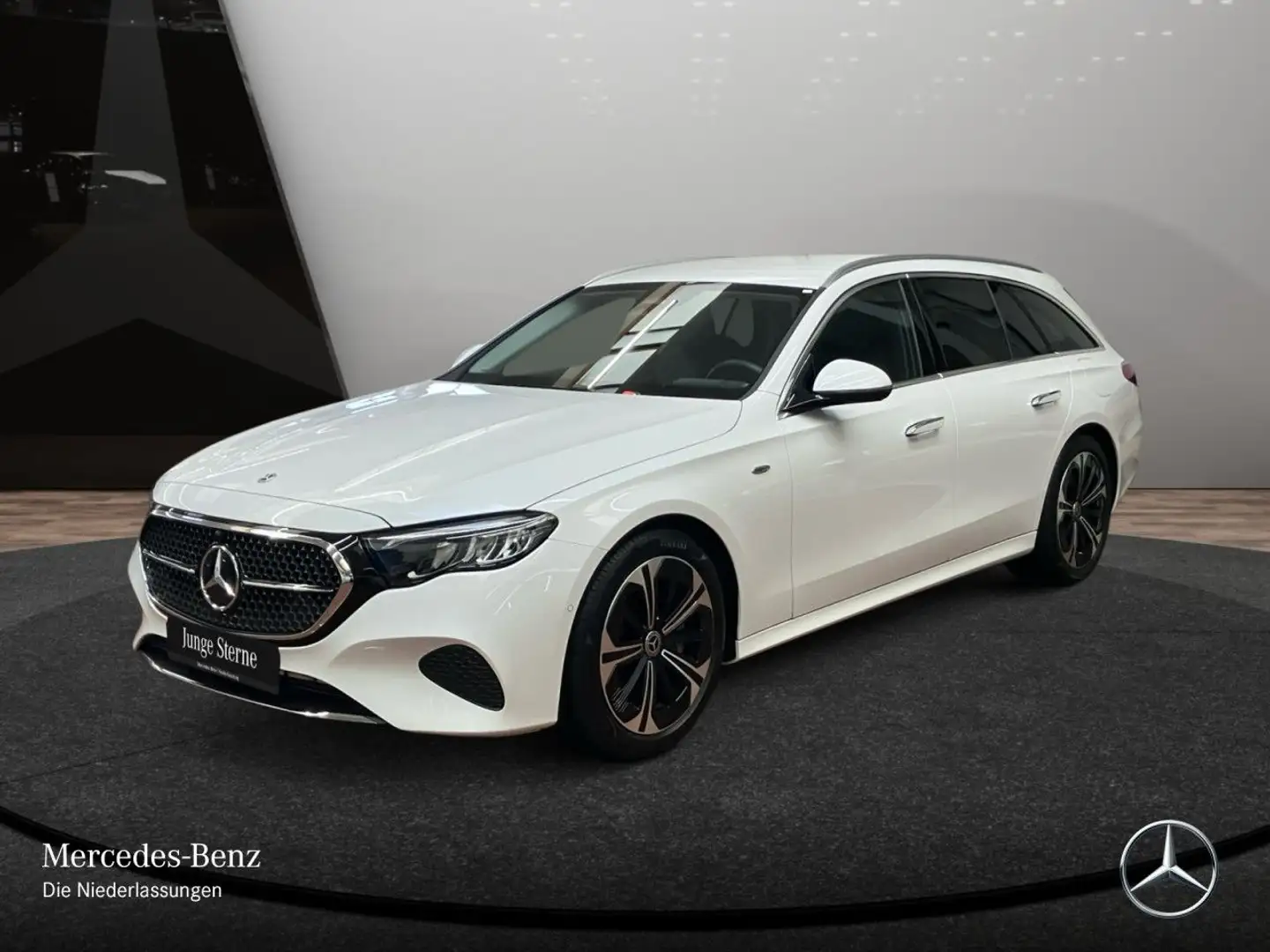 Mercedes-Benz E 300 e T Hybrid Avantgarde Distr. LED AHK Kamera Blanc - 2