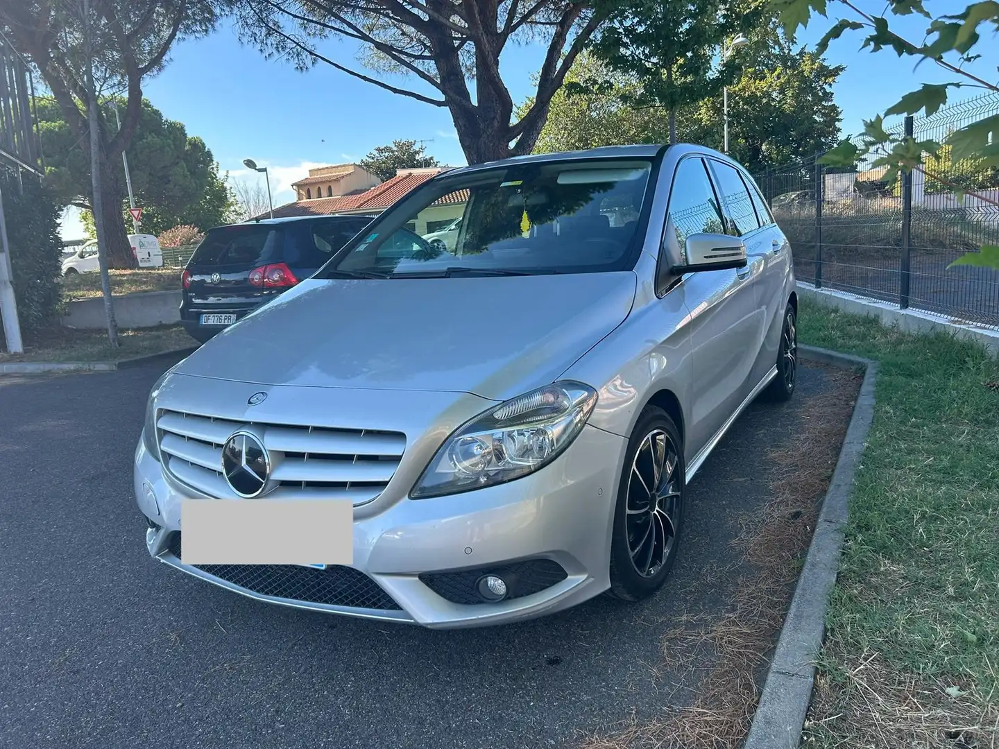 Mercedes-Benz B 180 Argent - 1