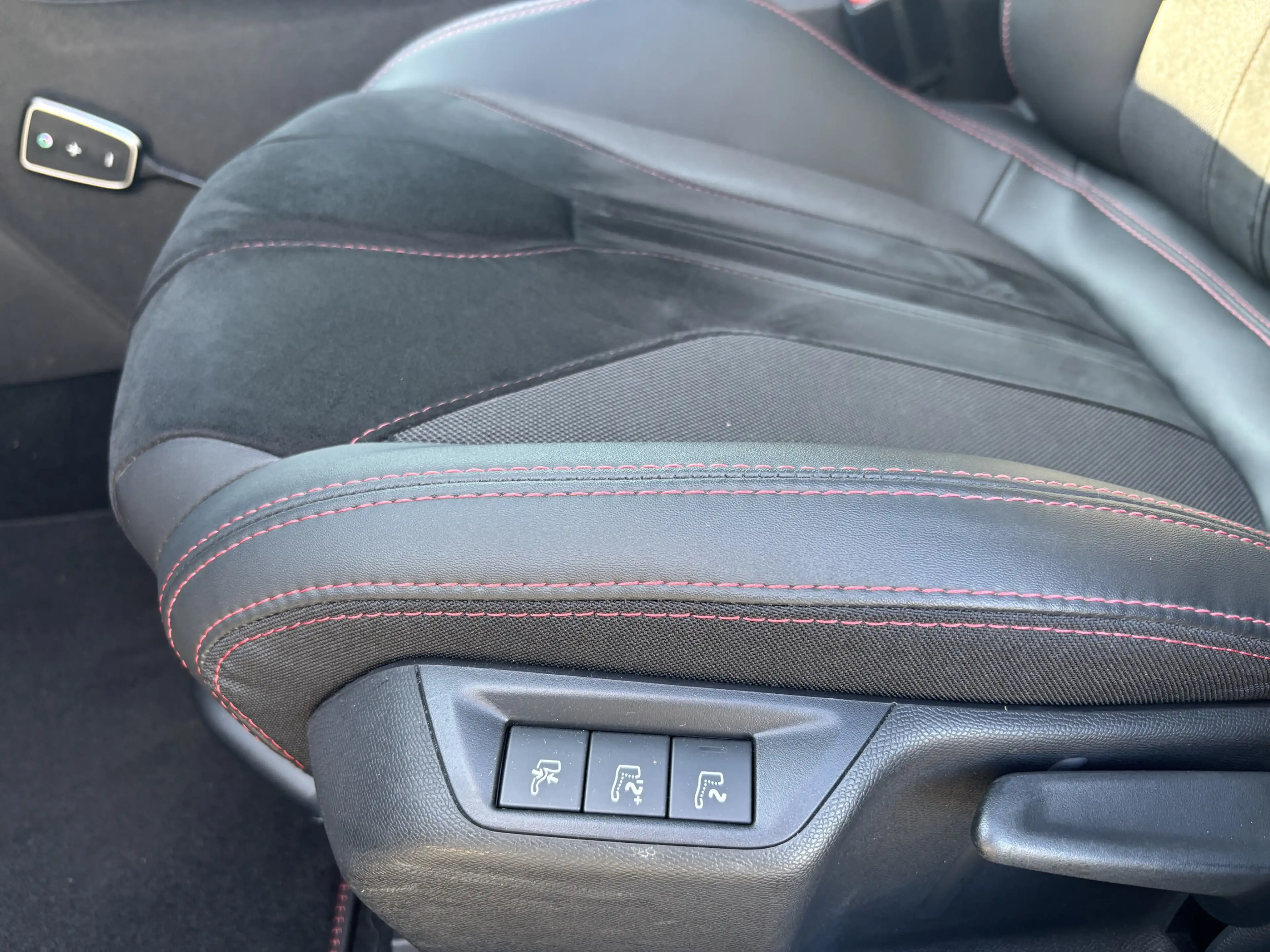 Peugeot 308 GTi 263 Panoramadach, Sitzheizung vorne, Denon-Sou — photo 13