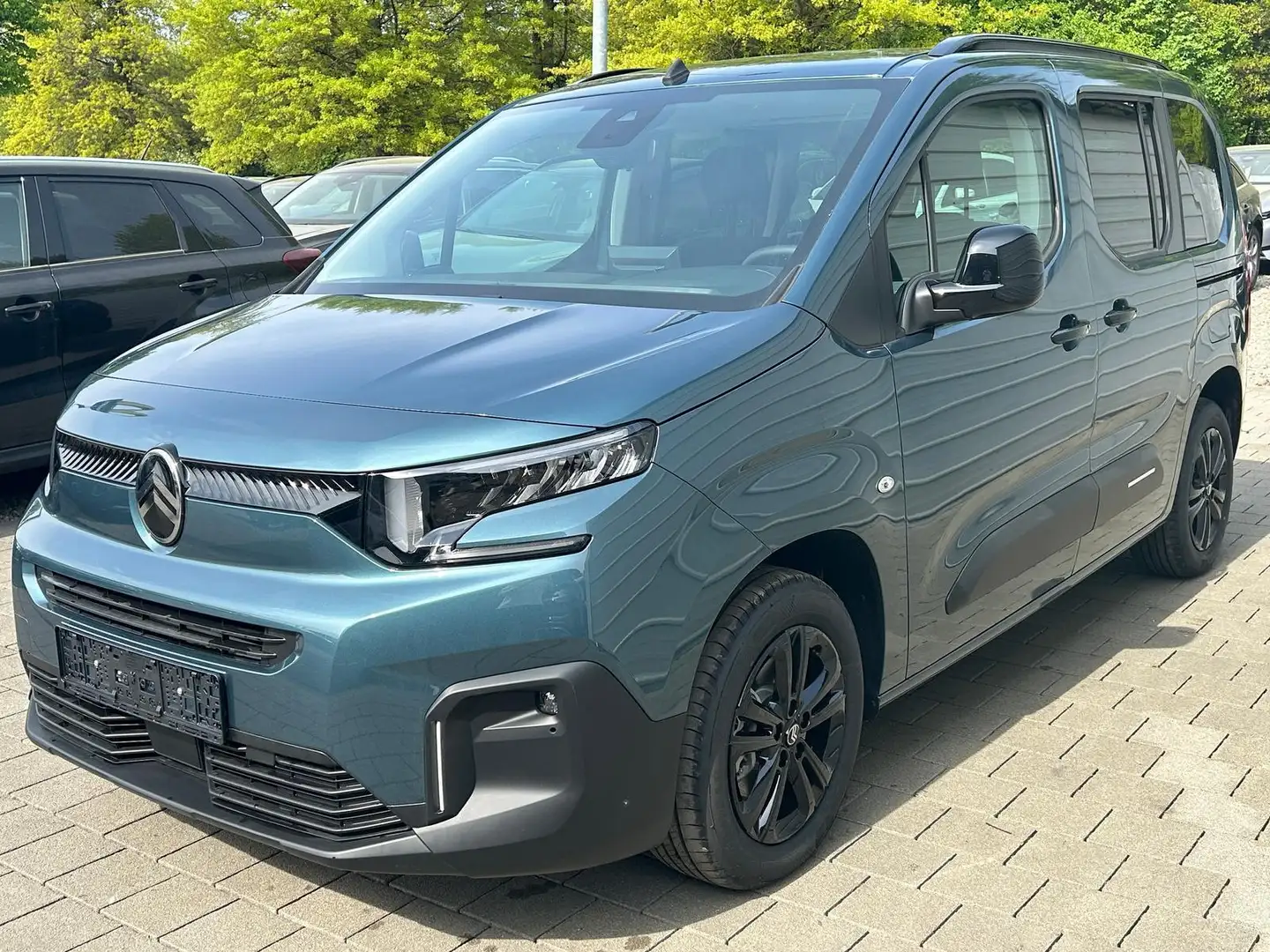 Citroen Berlingo MAX (M) BlueHDi 130 S&S EAT8 Android Auto*SHZ*K... Blau - 2