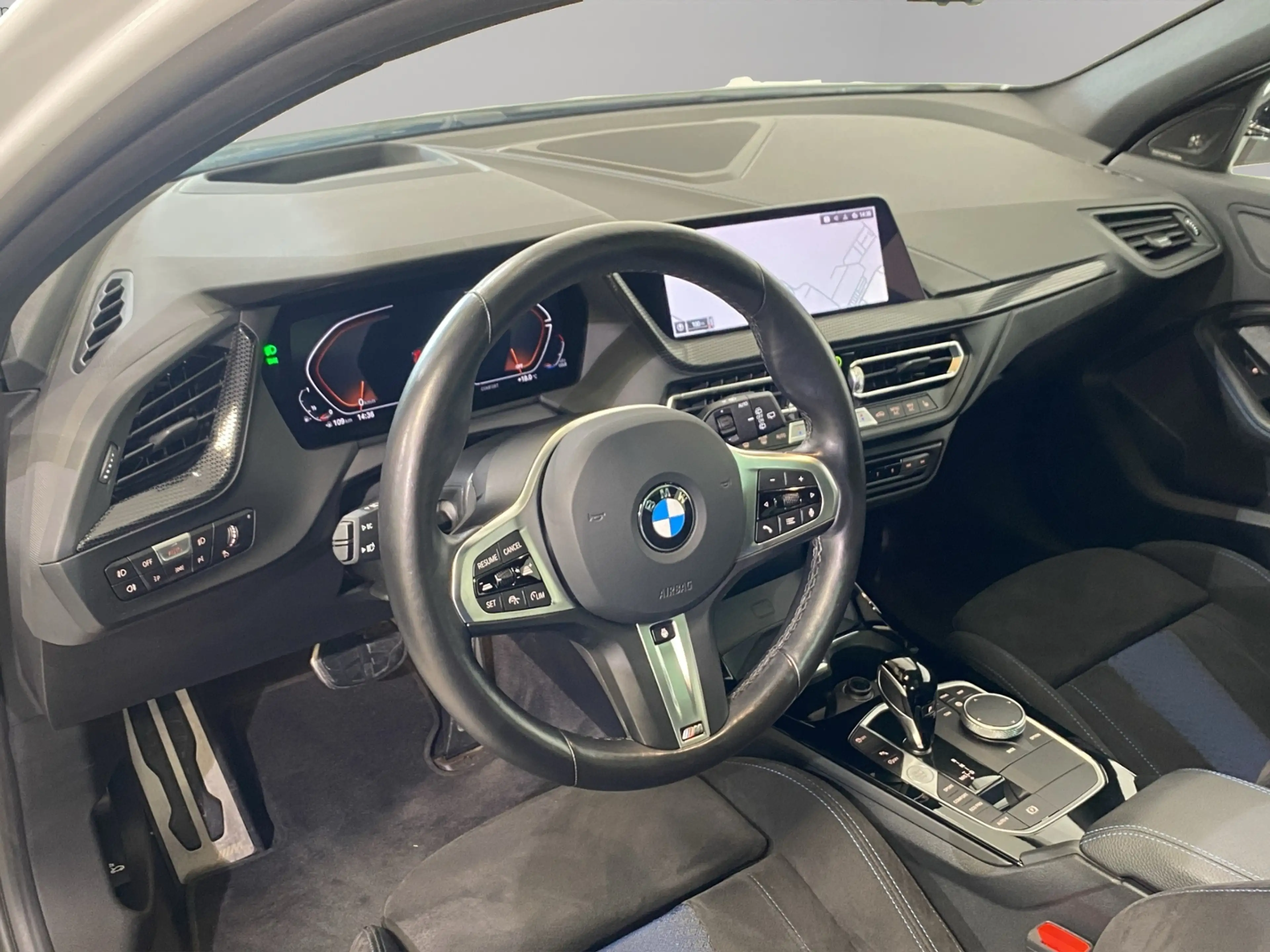 BMW 120 i M Sport / LED Navi — photo 4