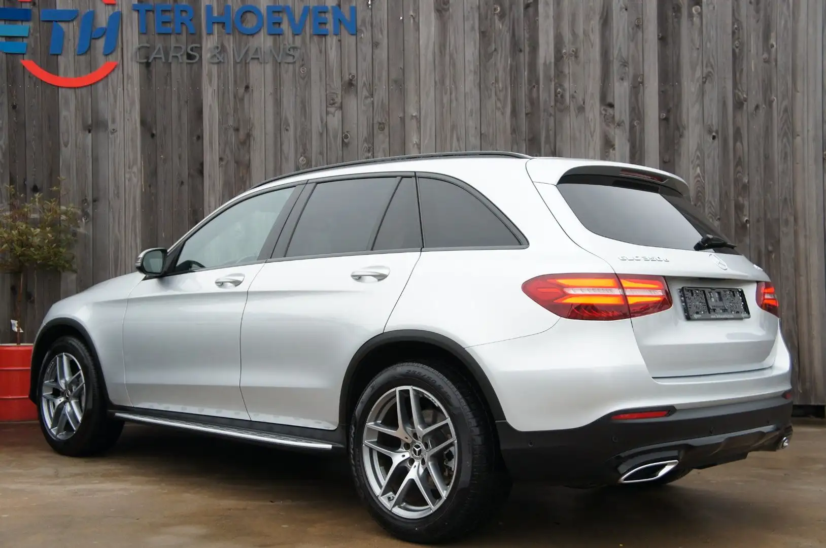 Mercedes-Benz GLC 350 d 4-Matic Navi Pano Sitzheiz LED 190KW E6 Silber - 2