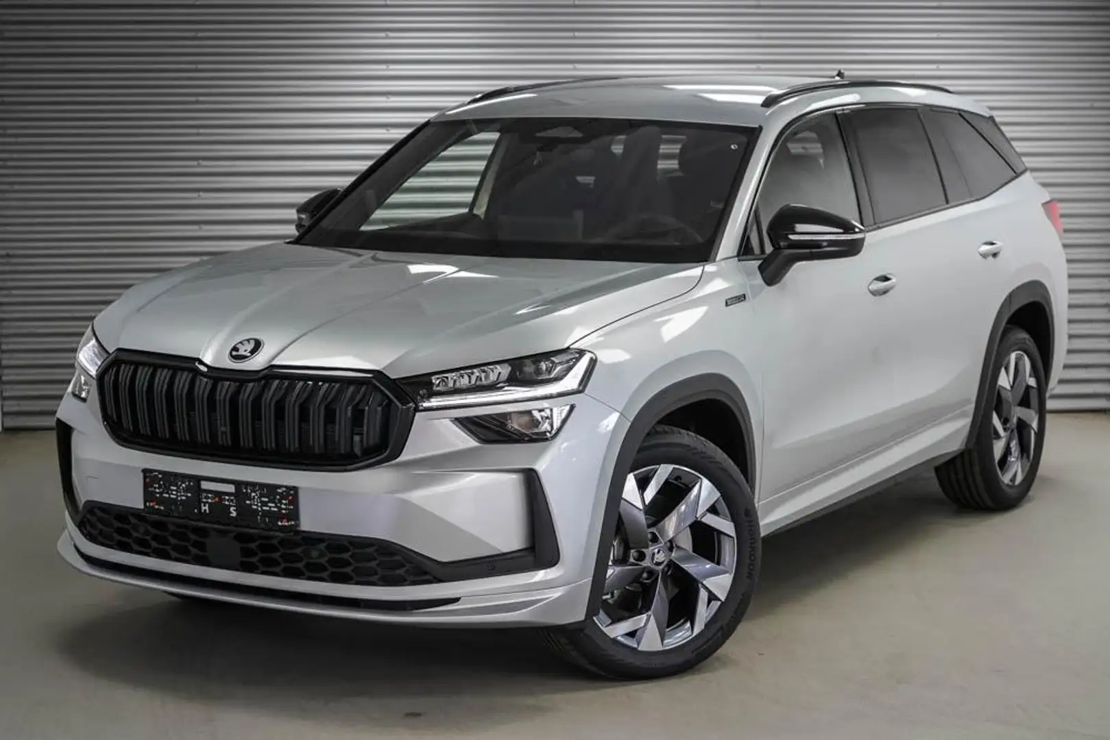 Skoda Kodiaq 2,0 TDI DSG 4x4 Sportline - LAGER 142 kW (193 PS) Silber - 1