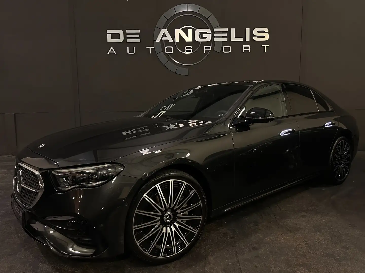 Mercedes-Benz E 220 E 220D 2.0 197 4MATIC AMG LINE ADVANCED Gris - 1