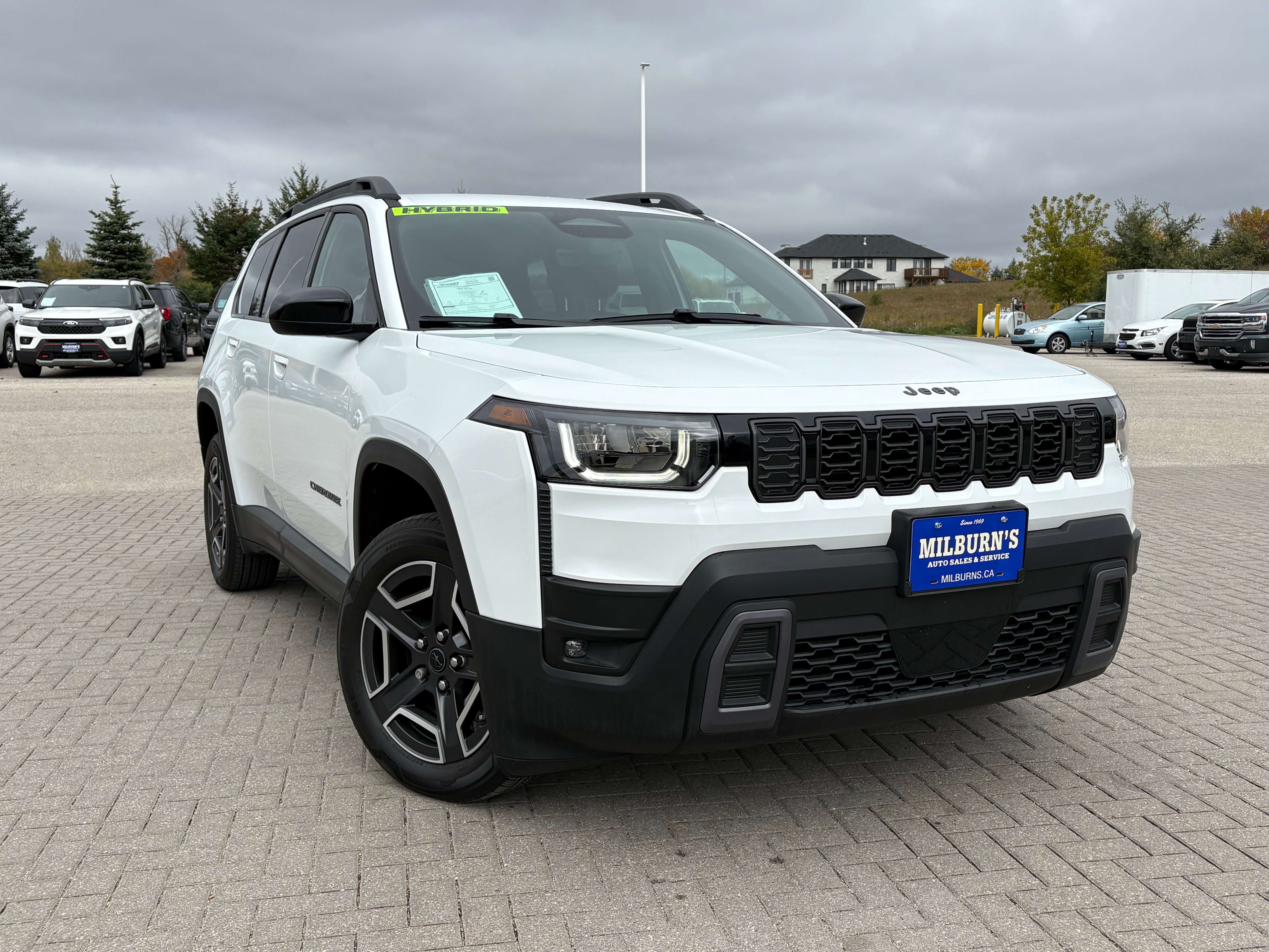 2026 Jeep Cherokee Hybrid Laredo 4x4 | Heated Seats & Steering Wheel
