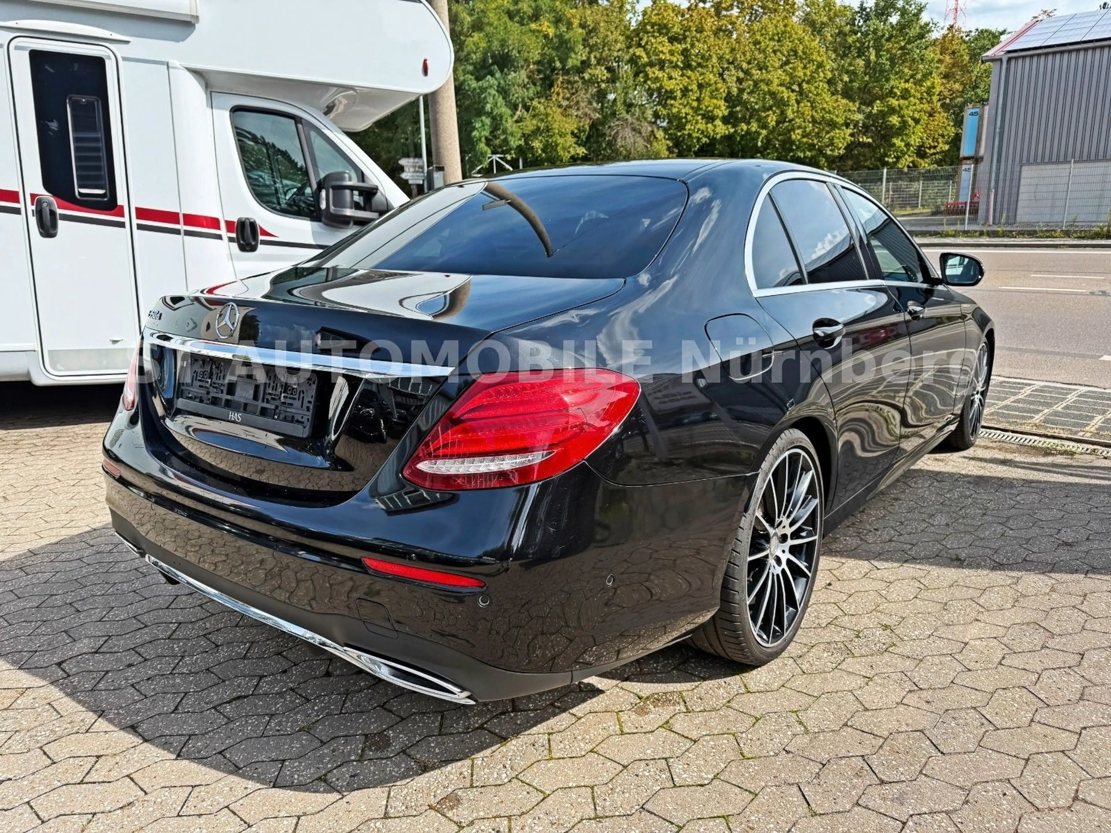 Mercedes-Benz E 350 d Lim. AMG Avantgarde*STANDHZG* — photo 4