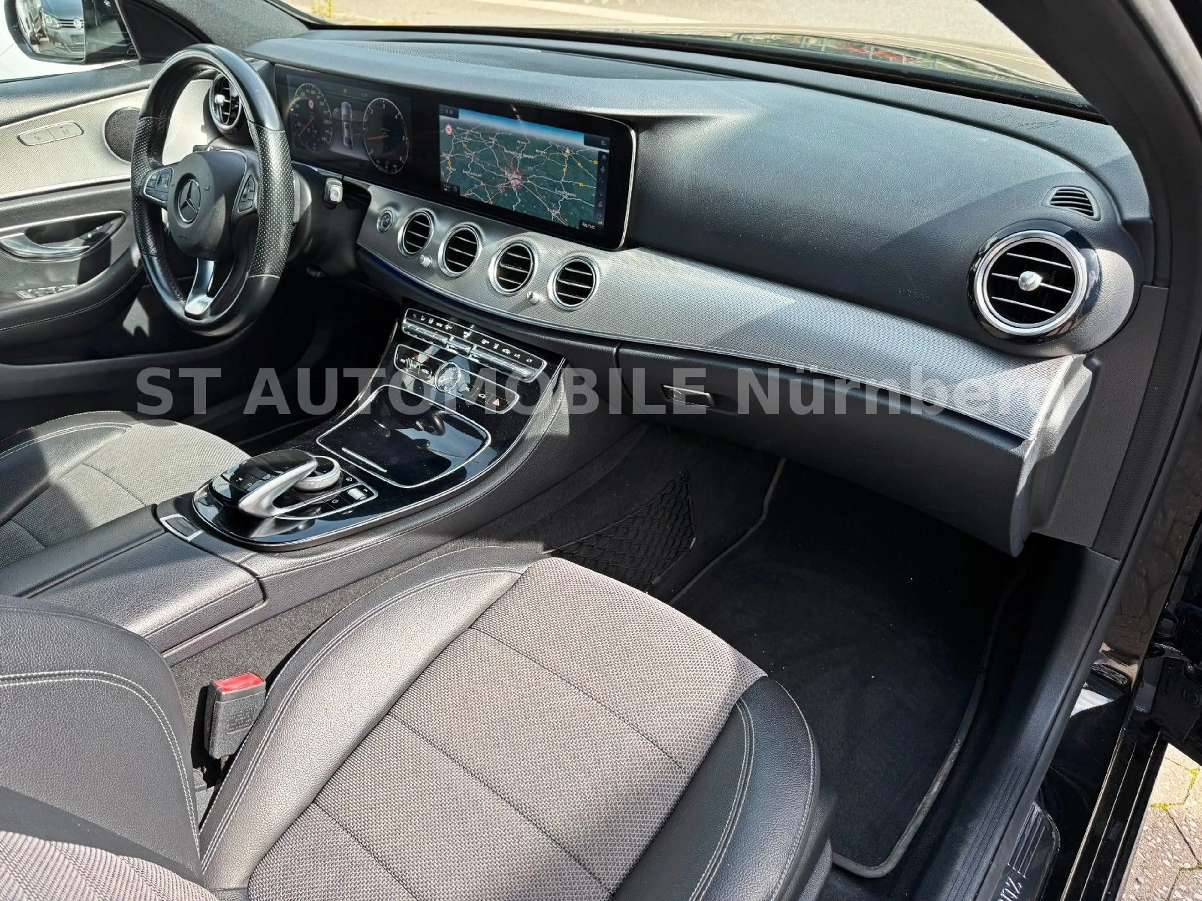 Mercedes-Benz E 350 d Lim. AMG Avantgarde*STANDHZG* — photo 7
