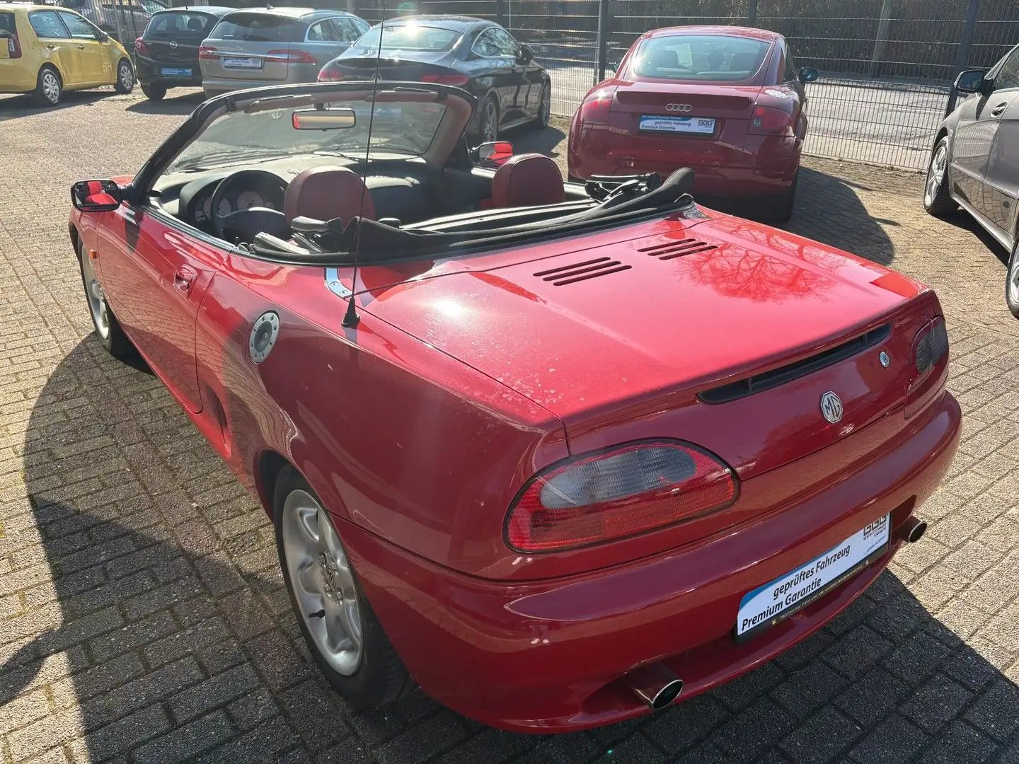 MG MGF 1.8i 88 kW Roşu - 2