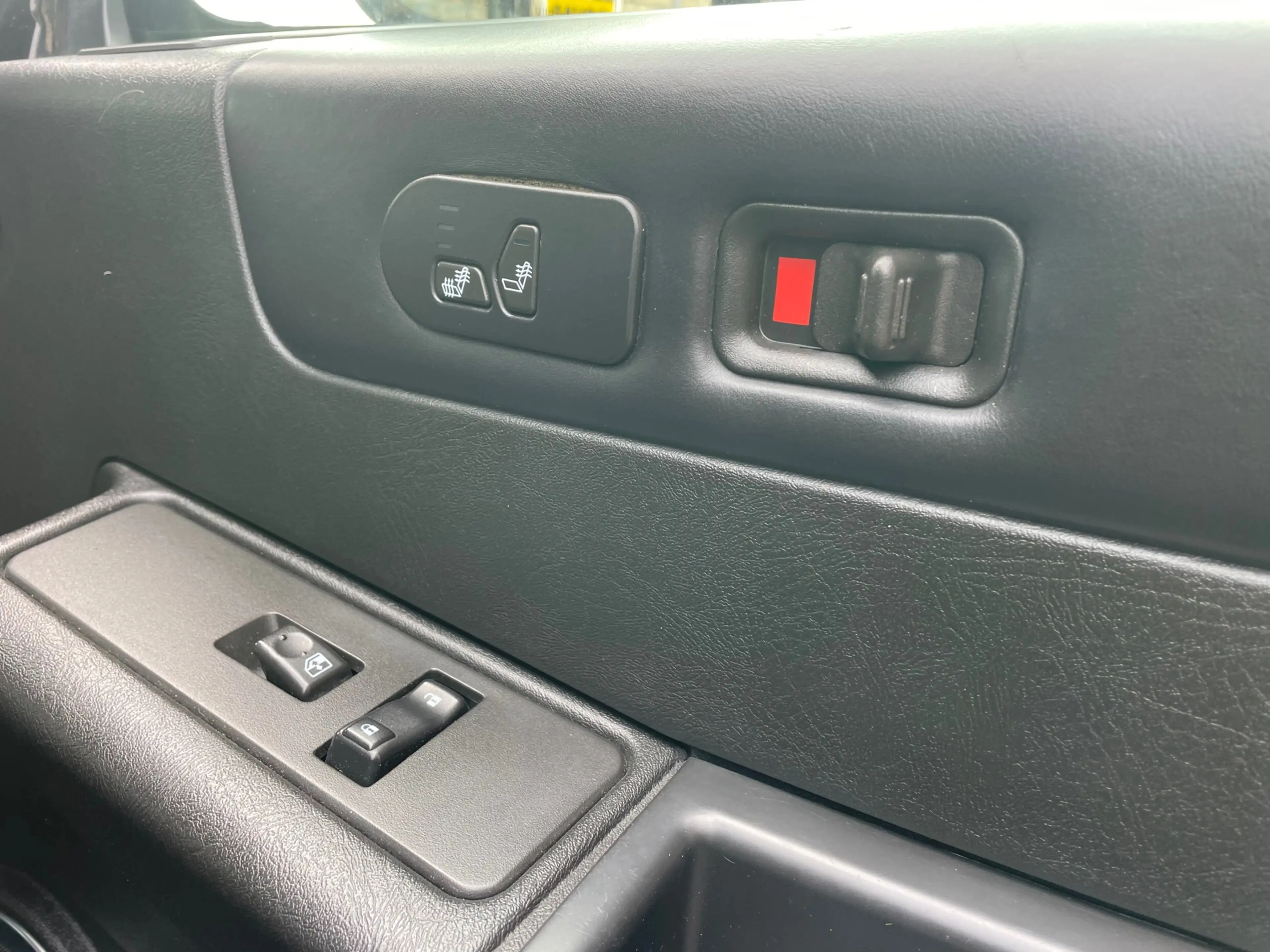 HUMMER H2 6.0 V8- trekhaak- Bose-stoelverwarming — photo 17