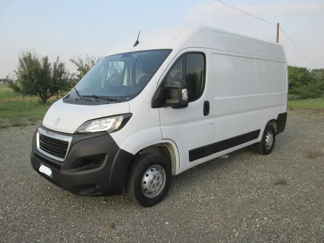 Peugeot Boxer 2.2 BLUEHDI 140 CV. L2H2