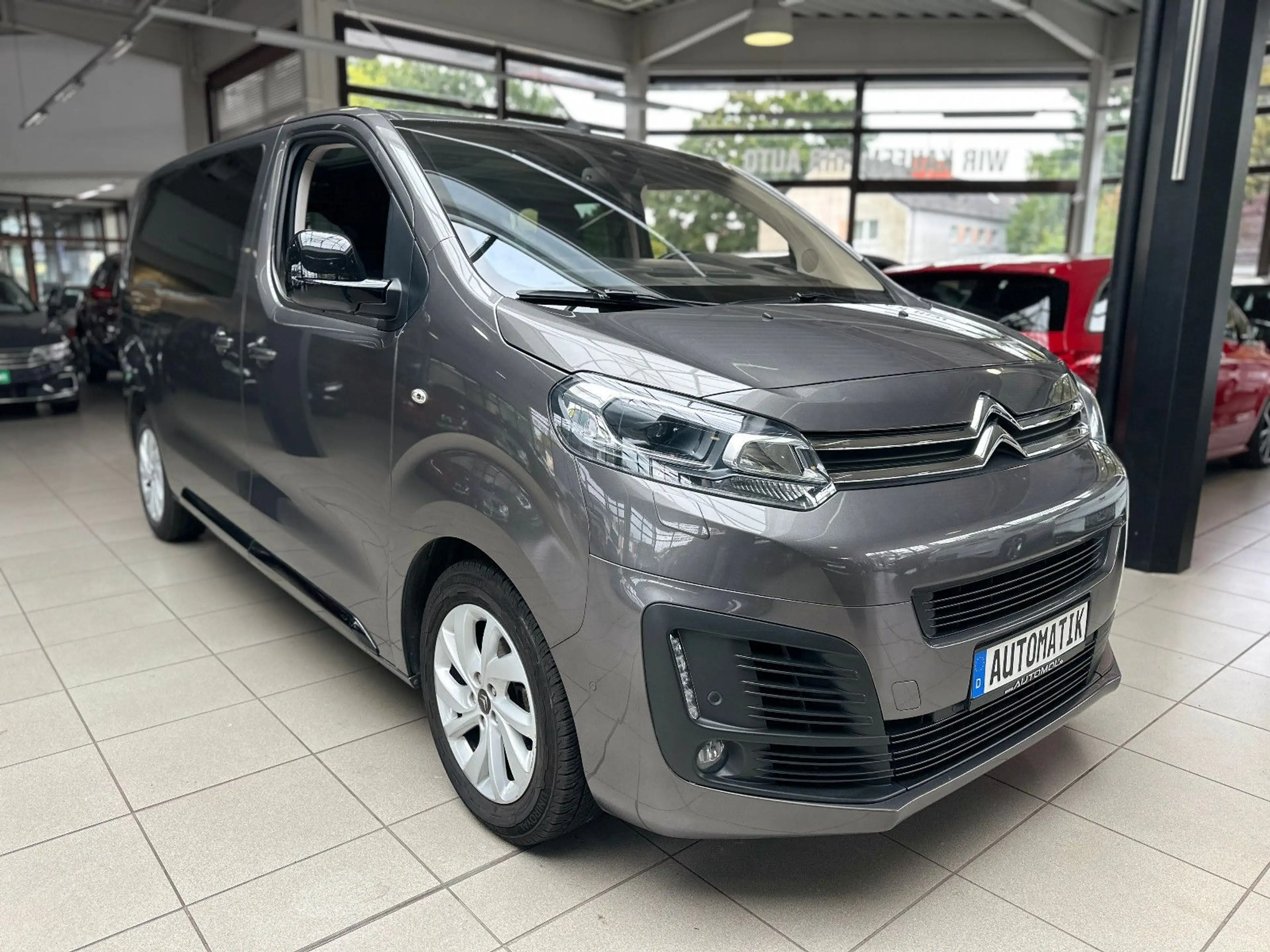 Citroen Spacetourer 2,0 BlueHDi 180 S&S Shine Automatik — photo 3