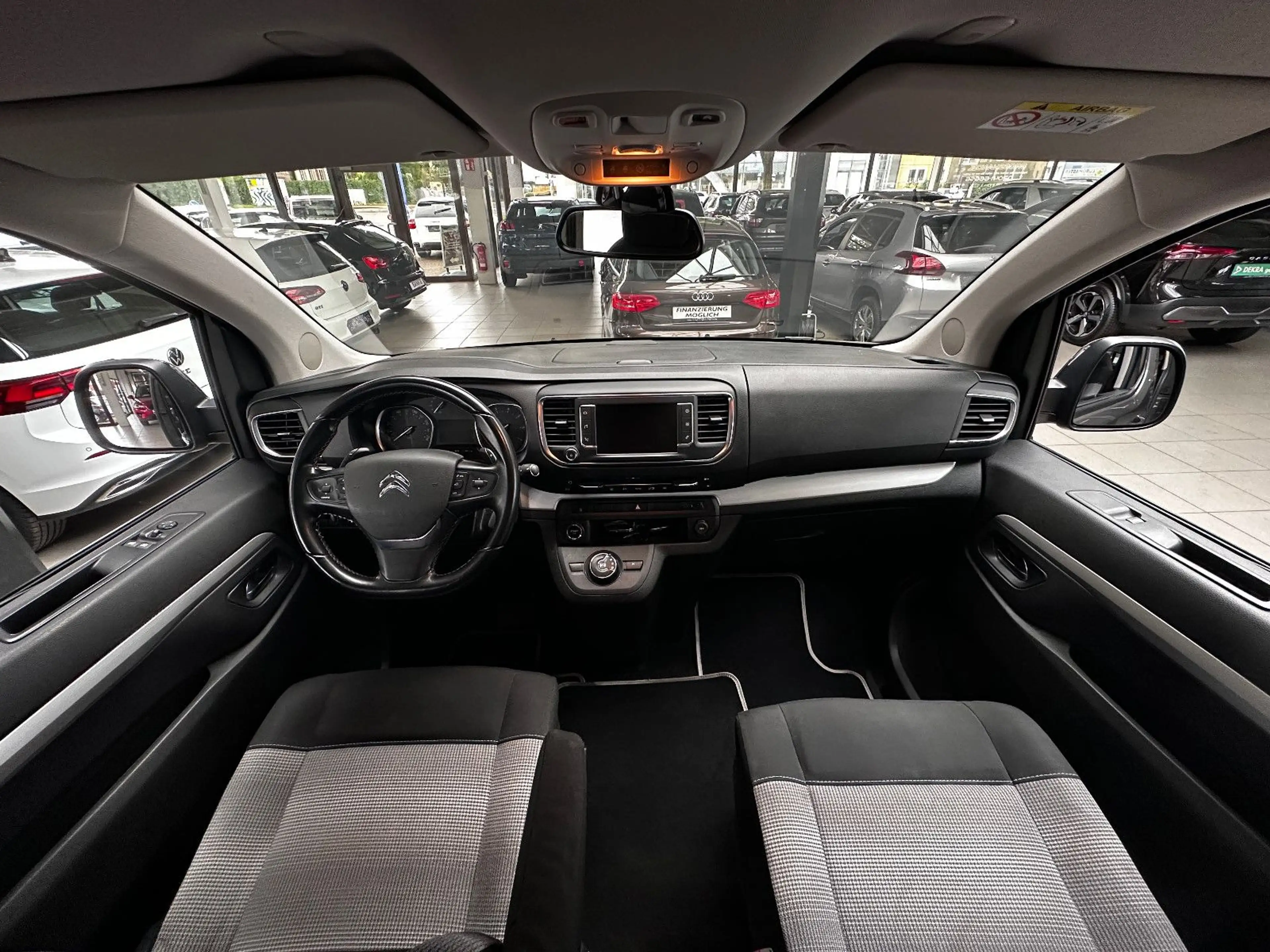 Citroen Spacetourer 2,0 BlueHDi 180 S&S Shine Automatik — photo 12