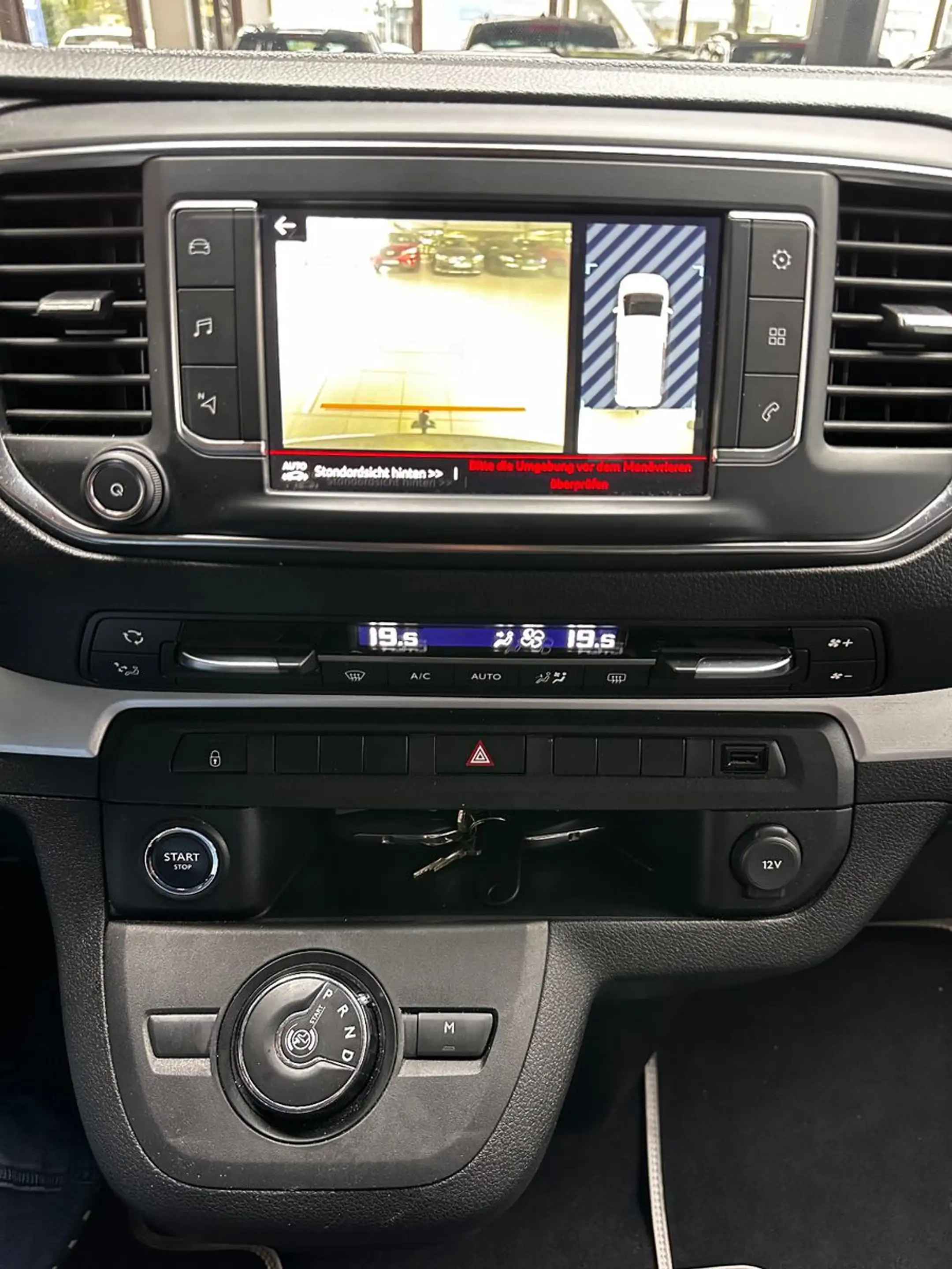Citroen Spacetourer 2,0 BlueHDi 180 S&S Shine Automatik — photo 14