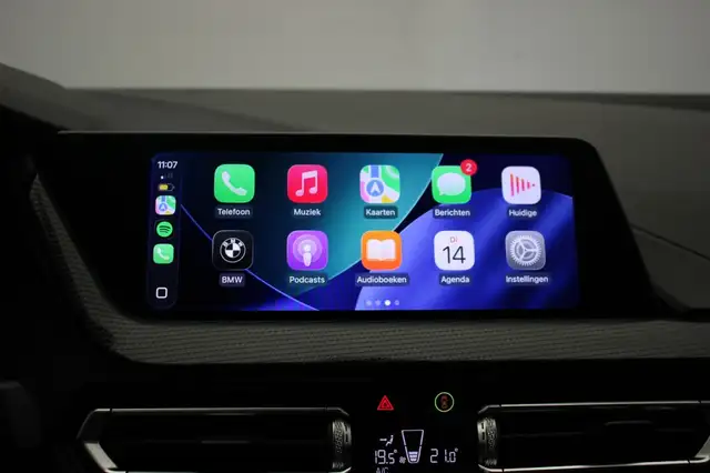 BMW 2 Series view 7