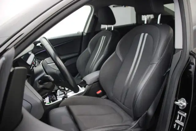 BMW 2 Series view 11