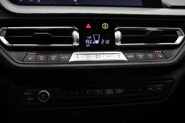BMW 2 Series view 8