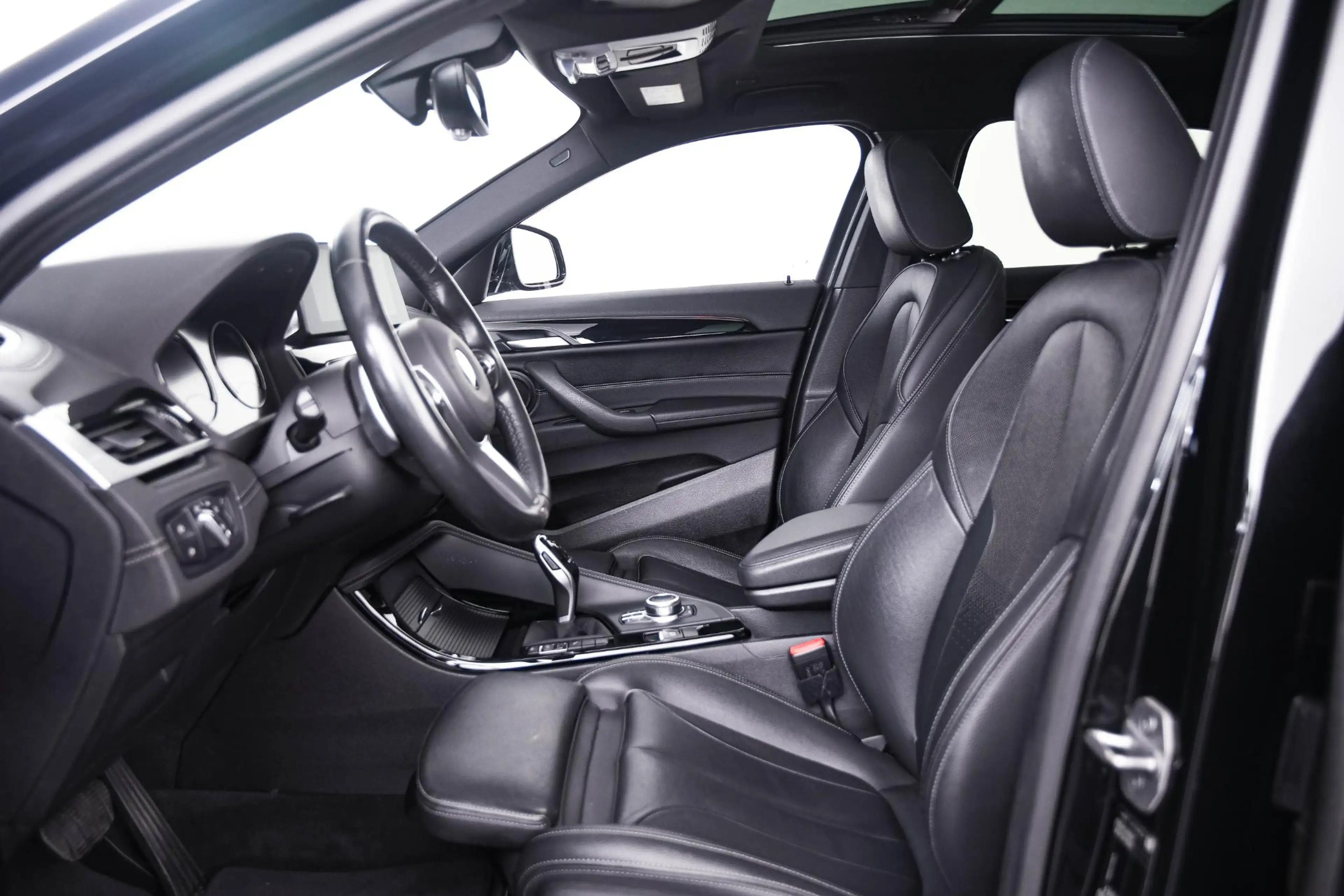 BMW X2 sDrive20i High Executive M Sport - Trekhaak - Pano — photo 4
