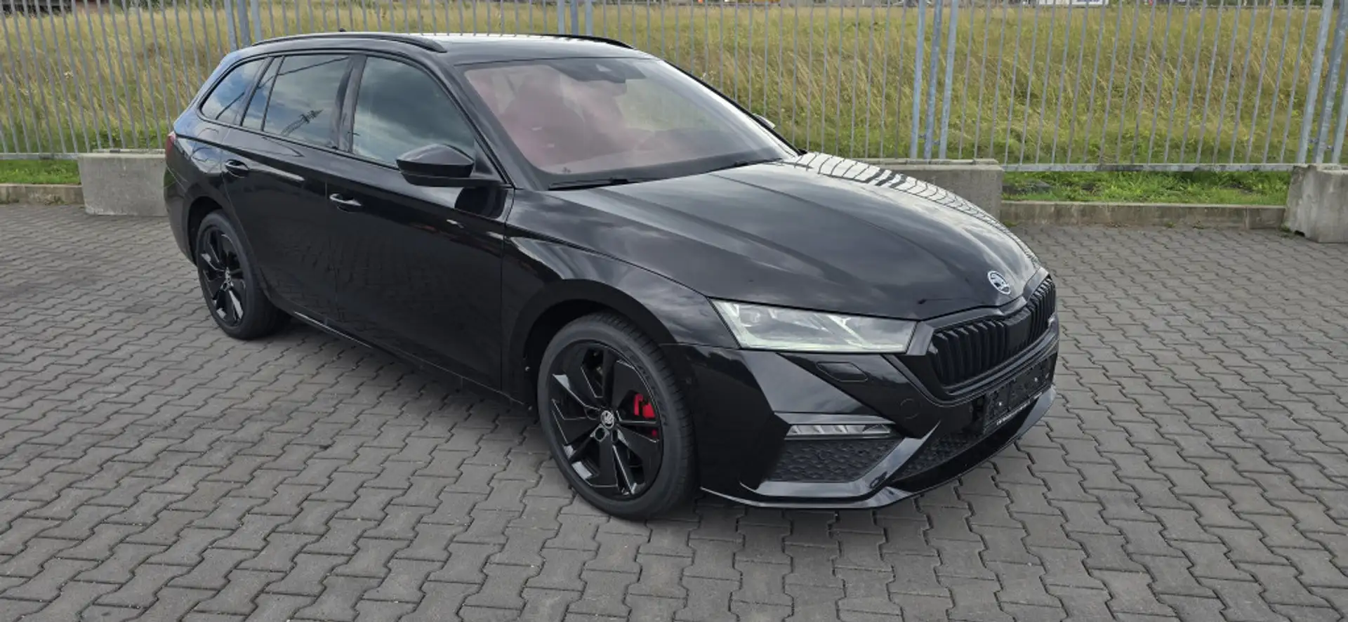 Skoda Octavia 1.4 RS iV NAV PAN STDHZ HUD VIRT CANTON Schwarz - 1