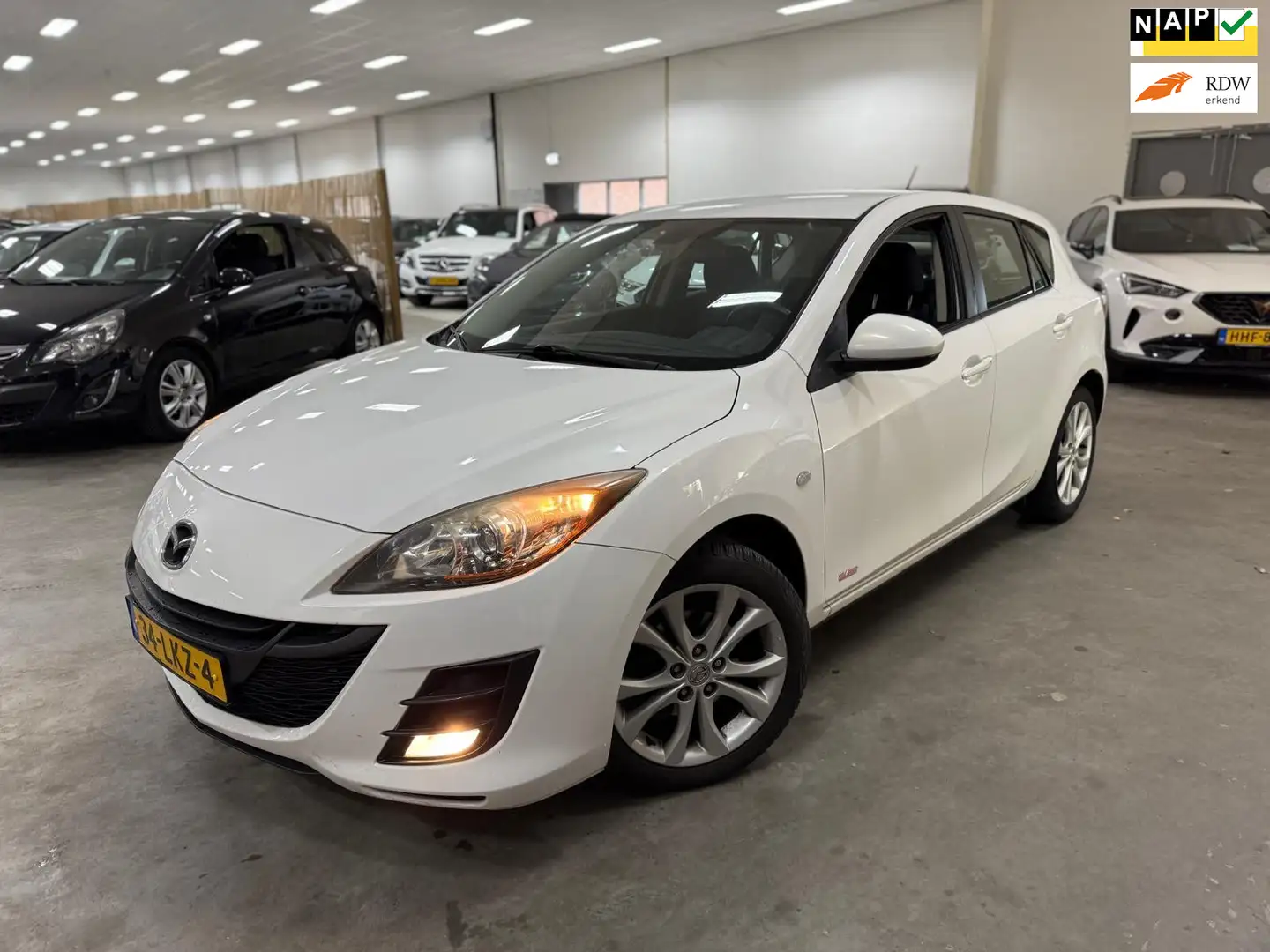 Mazda 3 1.6 GT-M Line / NETTE AUTO / NIEUWE APK / RIJDT SC Blanc - 1