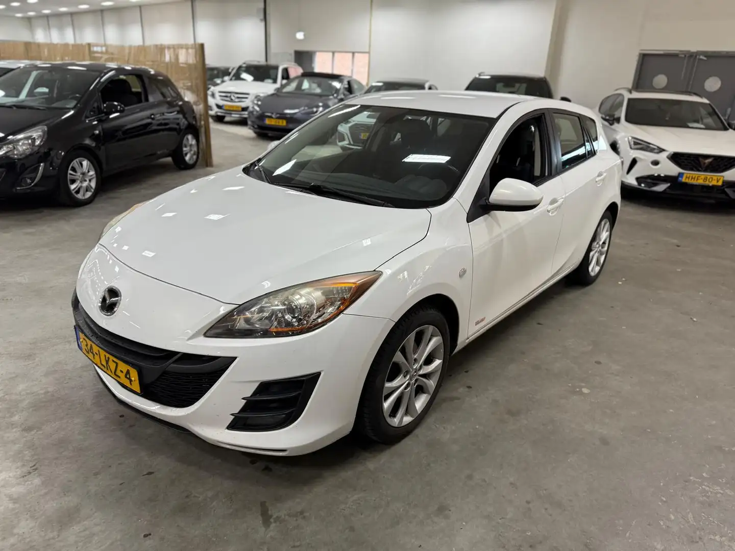 Mazda 3 1.6 GT-M Line / NETTE AUTO / NIEUWE APK / RIJDT SC Blanc - 2