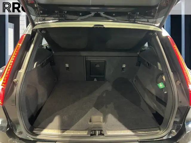 Volvo XC40 view 21