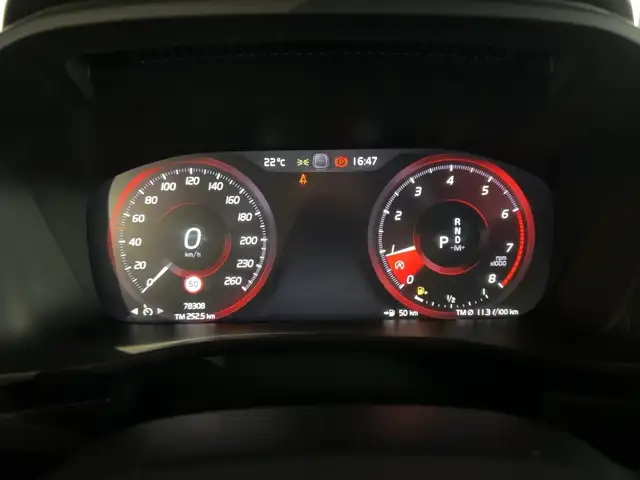 Volvo XC40 view 13