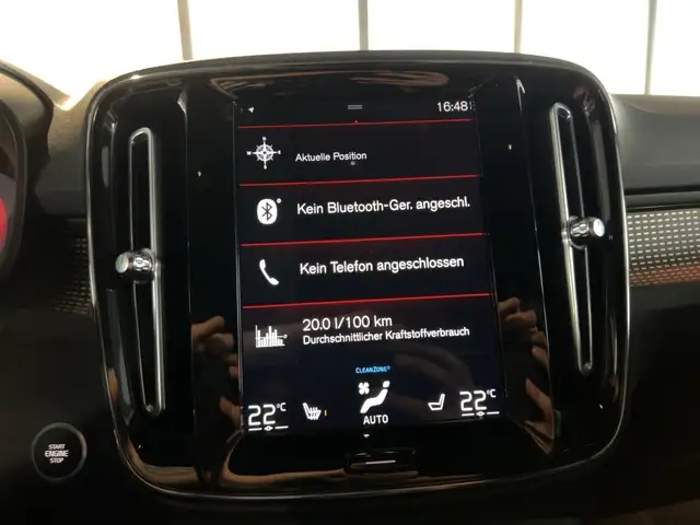 Volvo XC40 view 14