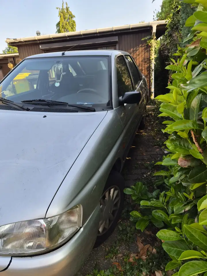 Ford Escort 1.6i 16v CLX, foto 3