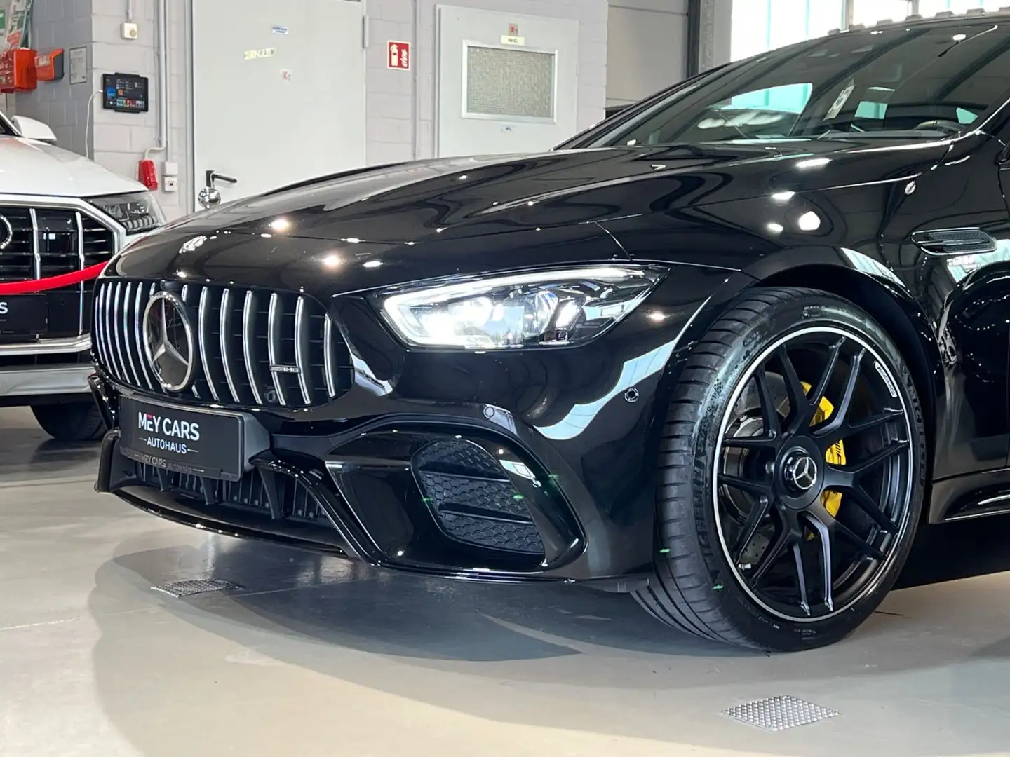 Mercedes-Benz AMG GT 4-trg. 43 4Matic+*Schiebedach*Burmester* Schwarz - 2