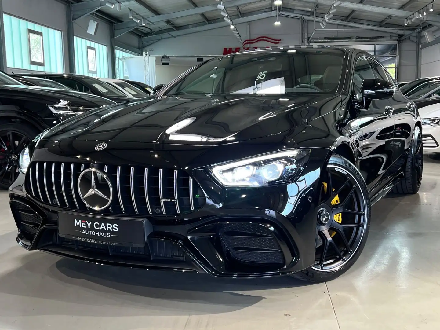 Mercedes-Benz AMG GT 4-trg. 43 4Matic+*Schiebedach*Burmester* Schwarz - 1