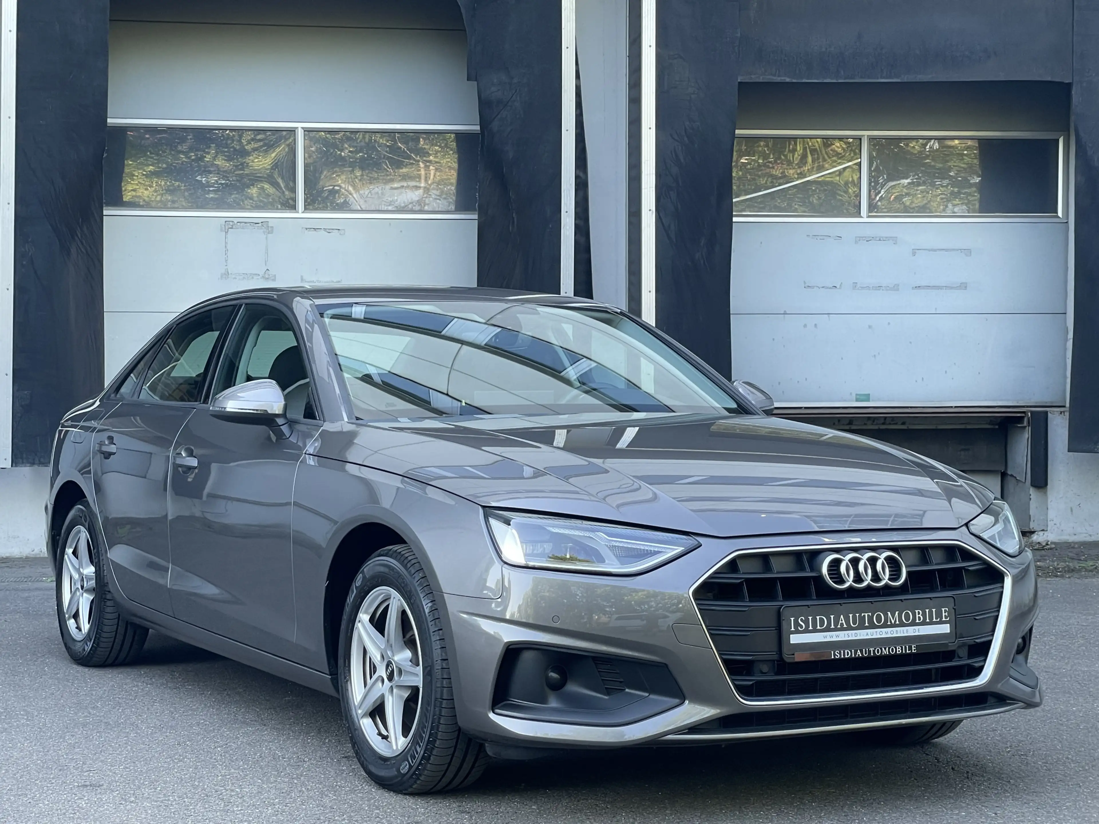 Audi A4 30 TDI LED Navi Sitzheizung Tempomat PDC — photo 9