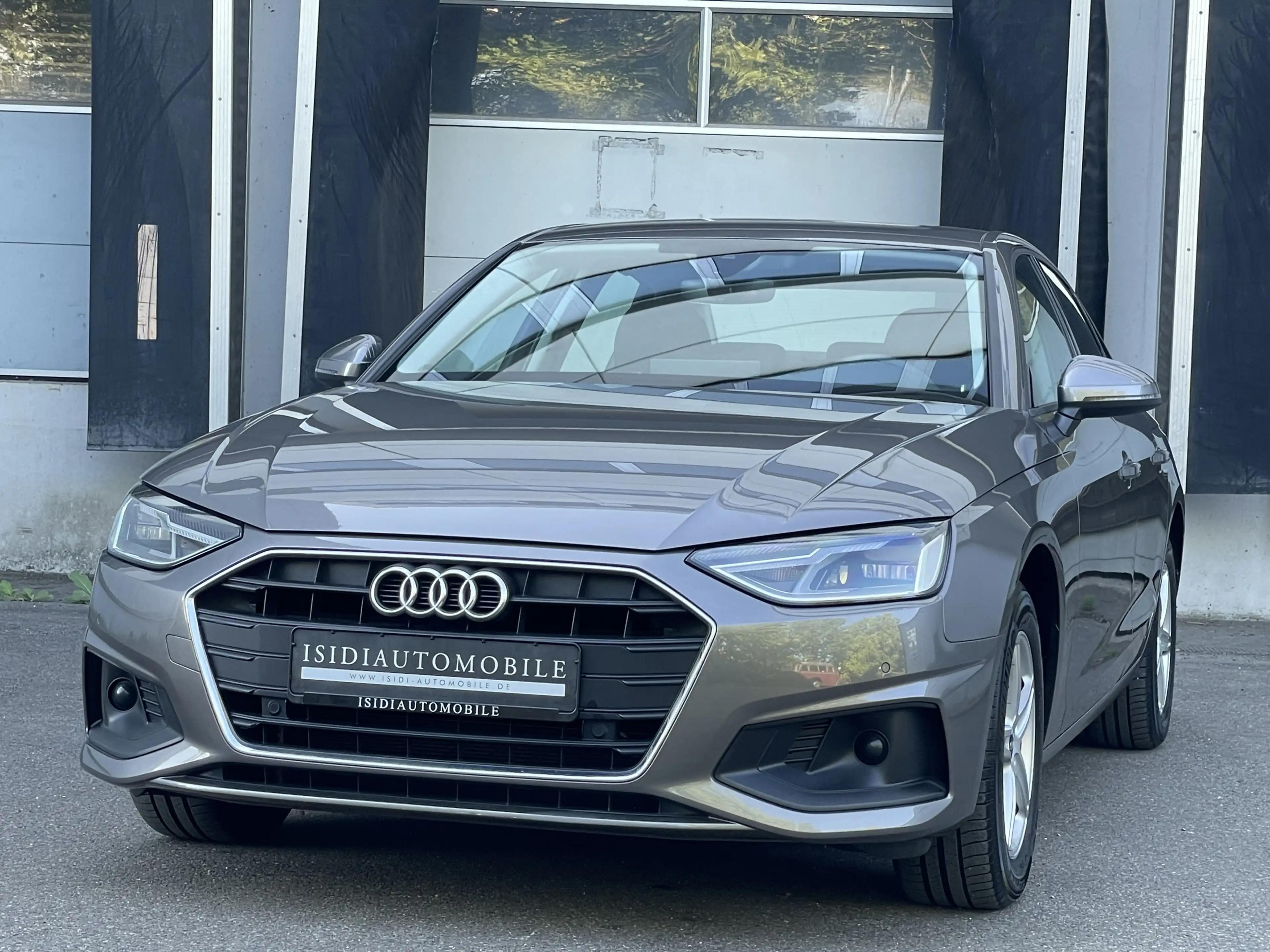 Audi A4 30 TDI LED Navi Sitzheizung Tempomat PDC