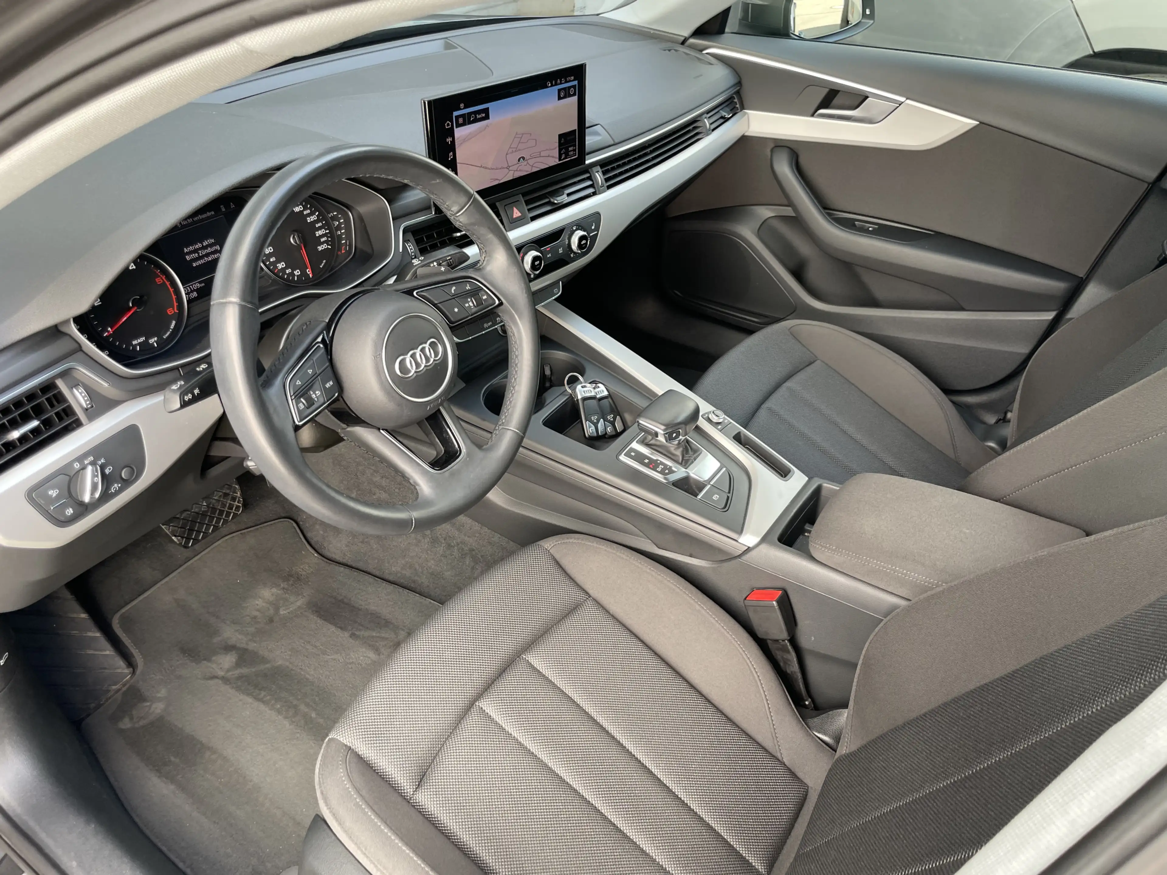 Audi A4 30 TDI LED Navi Sitzheizung Tempomat PDC — photo 12