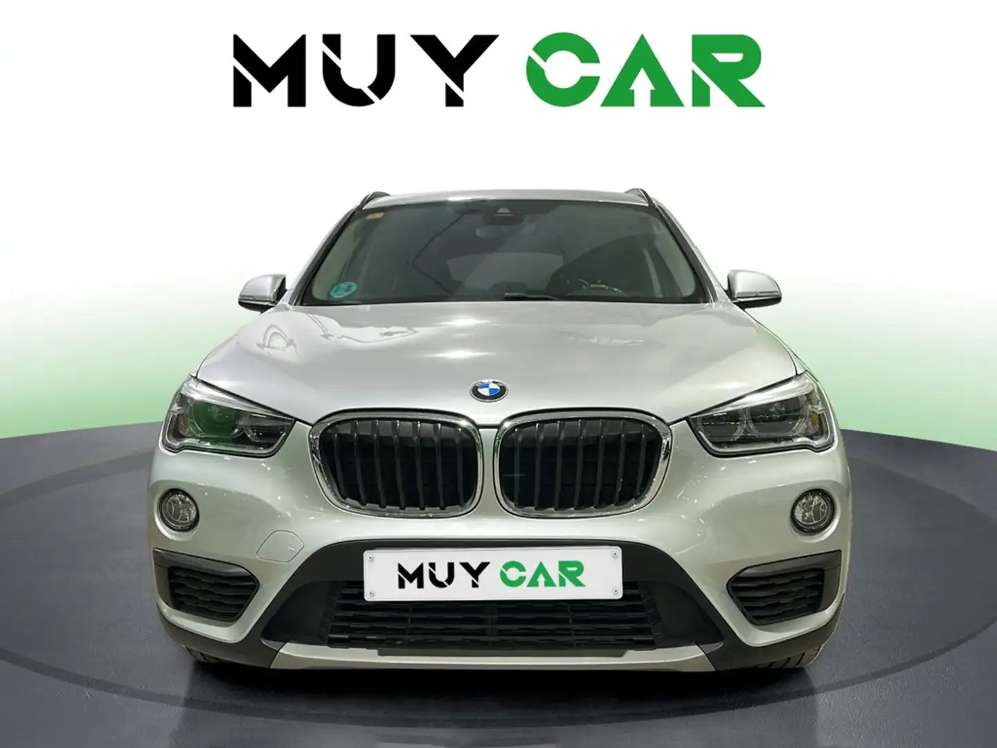 BMW X1 sDrive 18dA Gris - 2