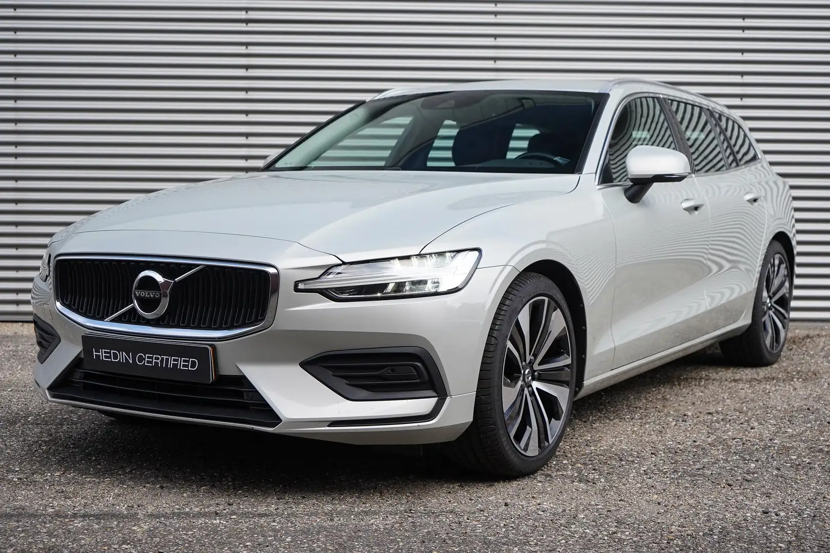 Volvo V60 2.0 T4 Inscription | Parkeersensoren Voor & Achter Gris - 1