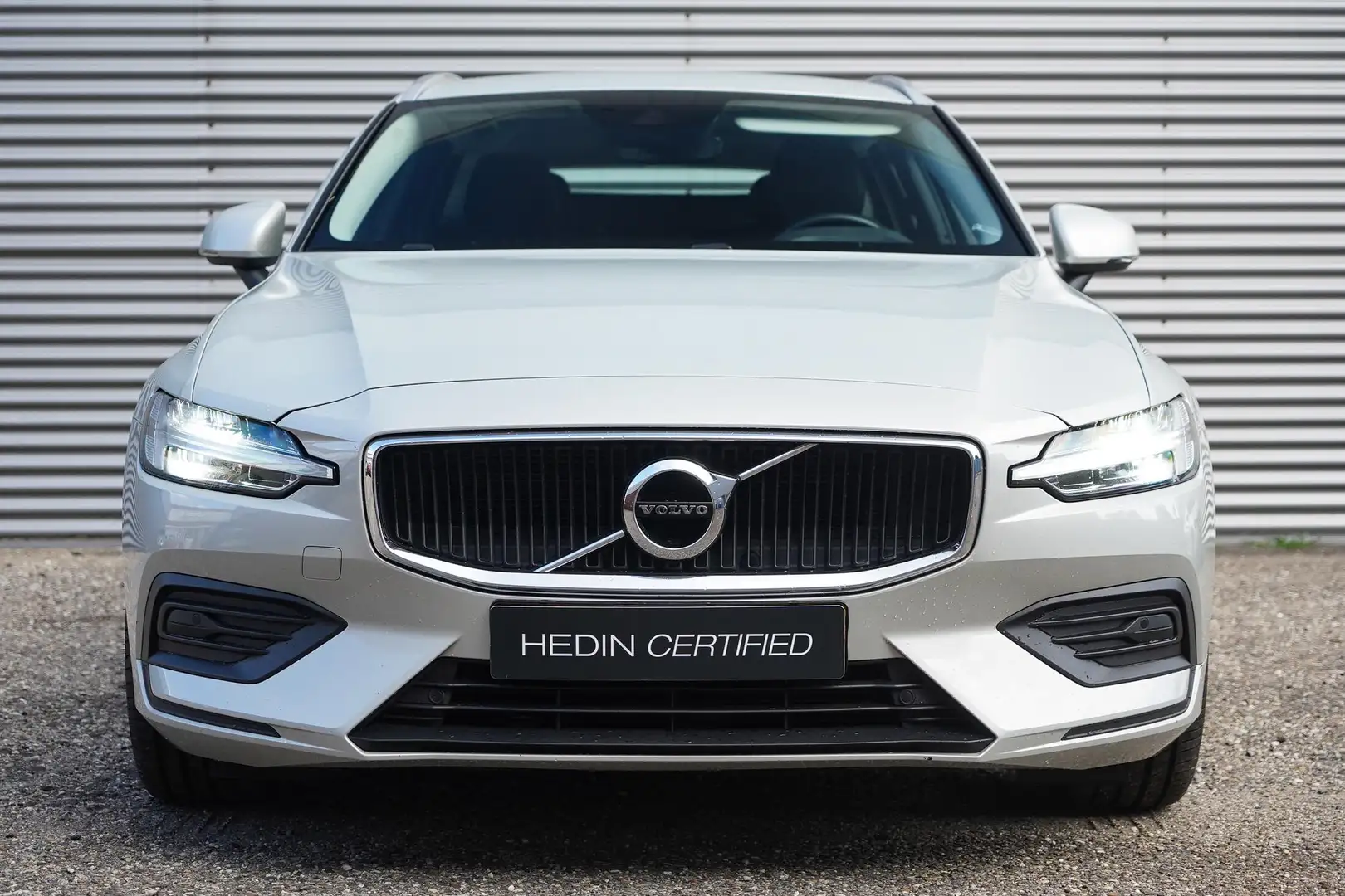 Volvo V60 2.0 T4 Inscription | Parkeersensoren Voor & Achter Grijs - 2