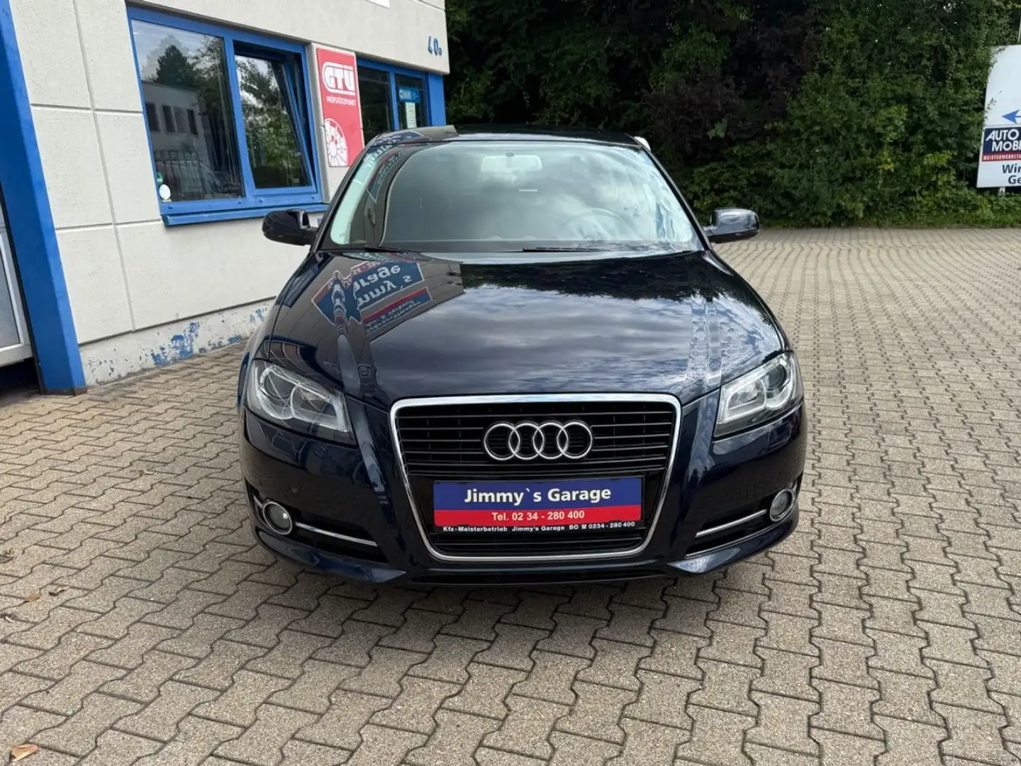 Audi A3 2.0 TFSI Ambition Albastru - 2