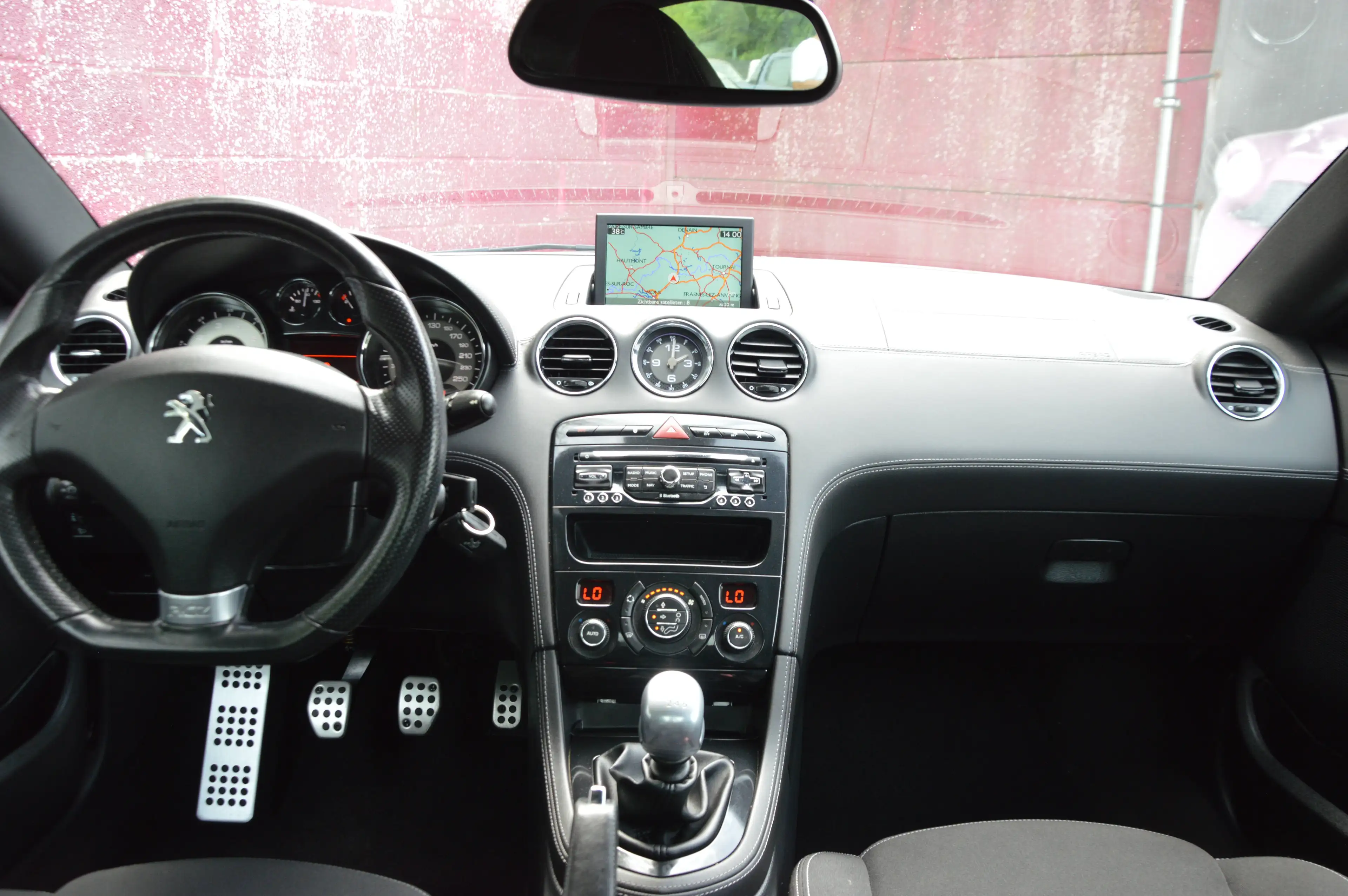 Peugeot RCZ 1.6 THP NAV SENS AR CLIM CRUIS 41.821KM — photo 13