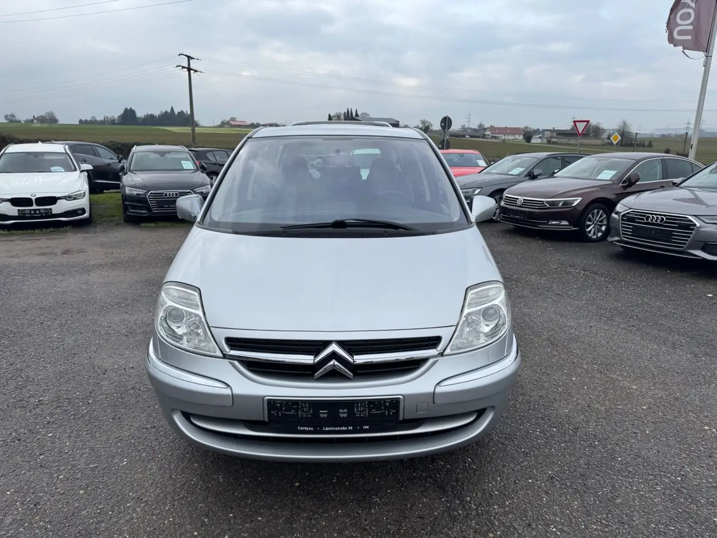 Citroen C8 2.0 16V Confort 8-Sitzer Klima 1.Hand AHK Silber - 2