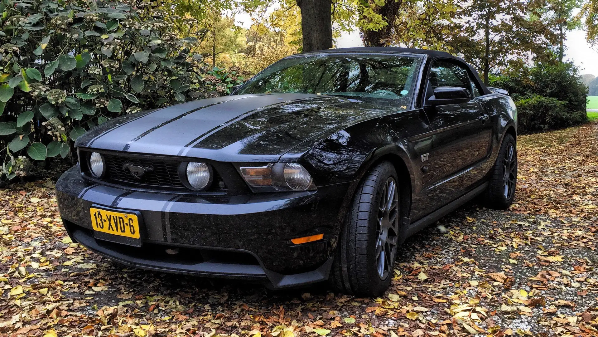 Ford Mustang GT Black - 2