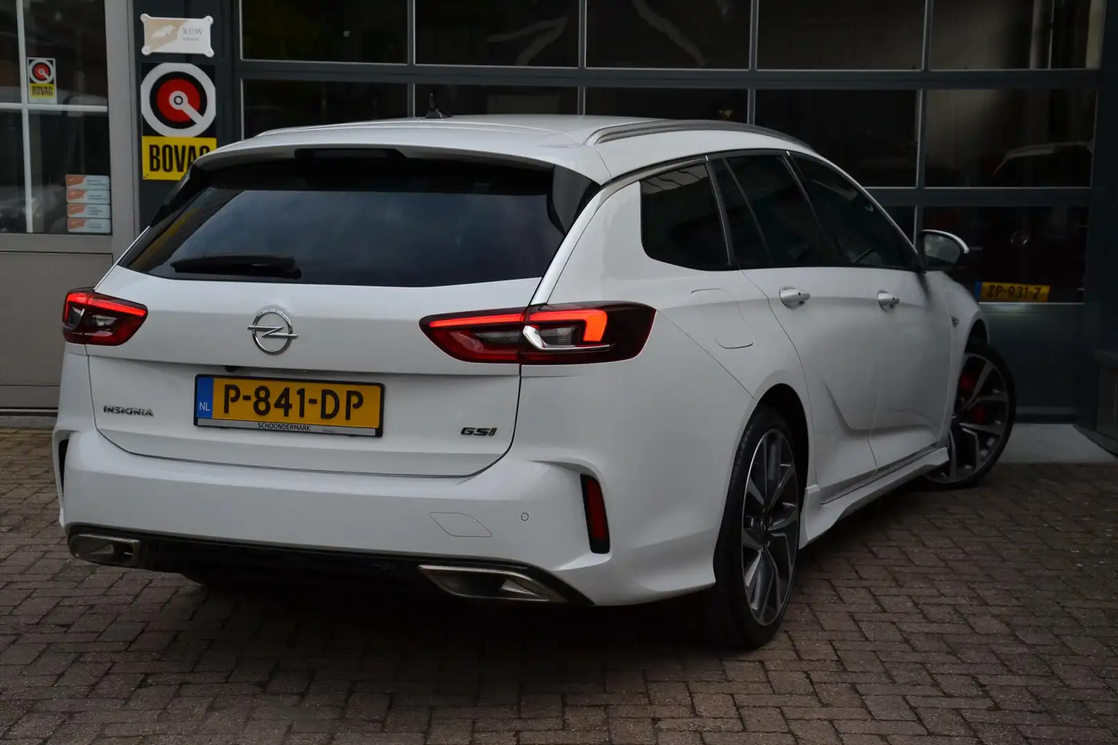 Opel Insignia Sports Tourer GSI 2.0 BiTurbo 245 PK Start/Stop 4x Wit - 2