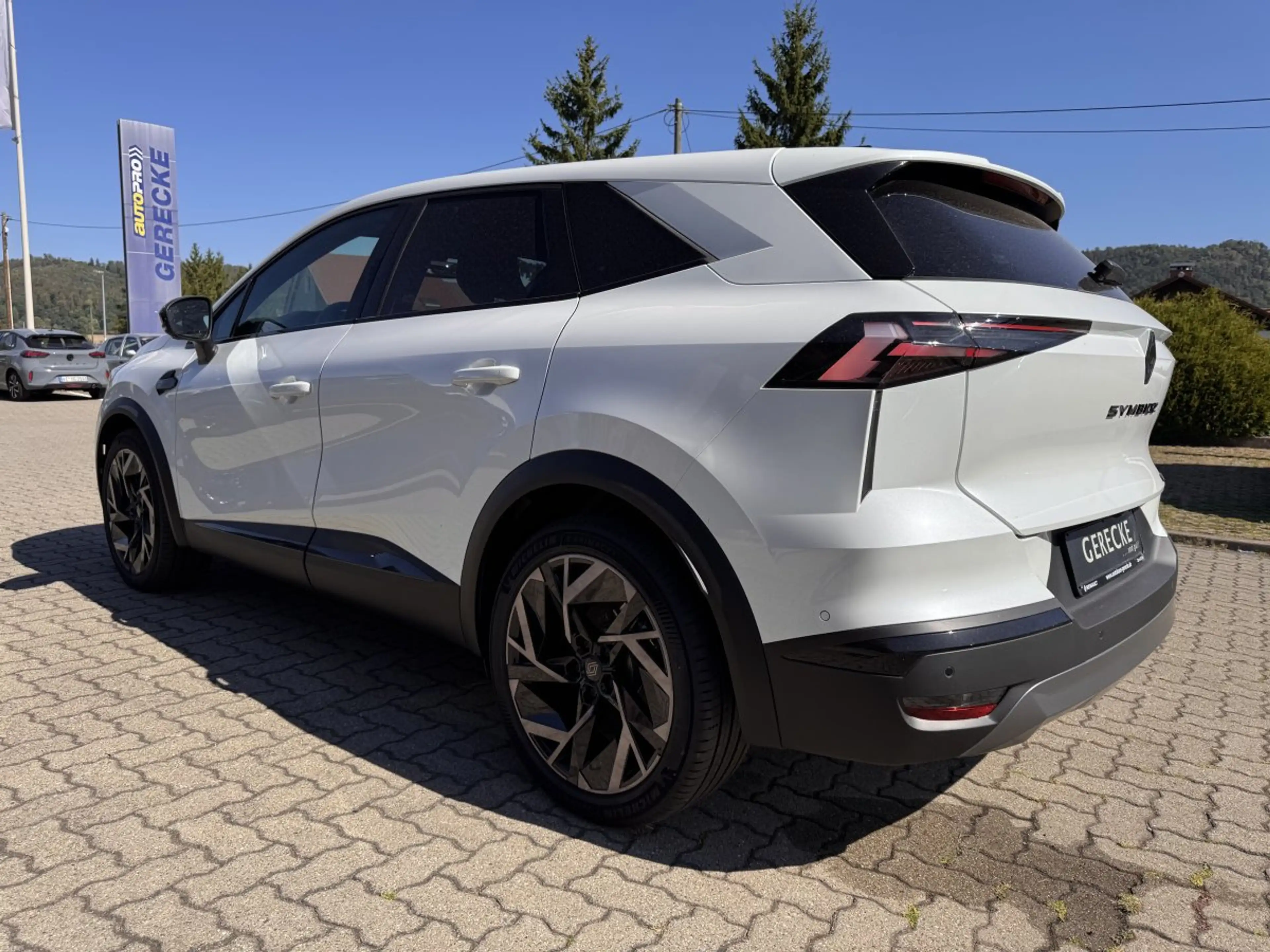 Renault Symbioz Full Hybrid E-Tech 145 Esprit Alpine — photo 5