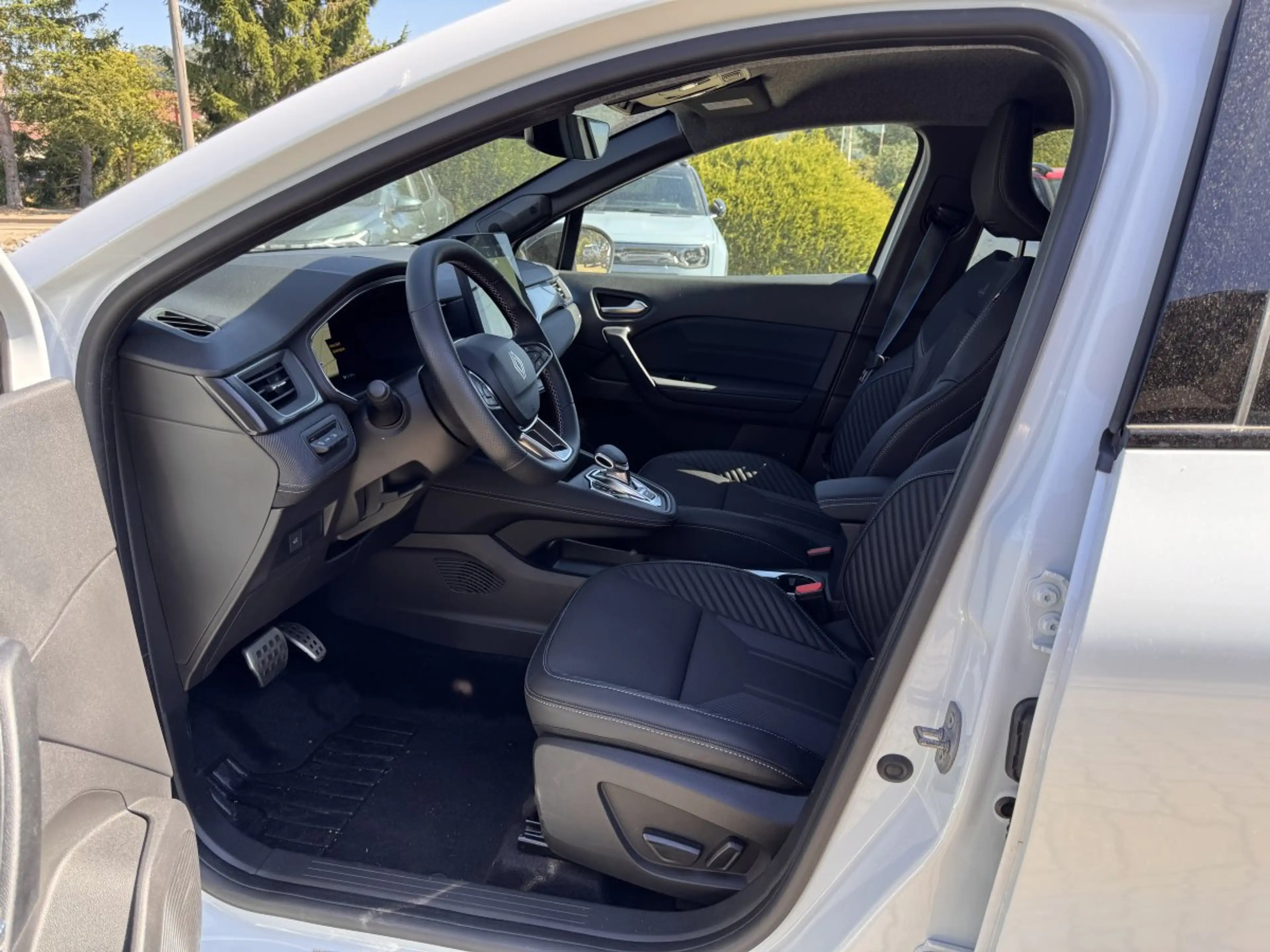 Renault Symbioz Full Hybrid E-Tech 145 Esprit Alpine — photo 10